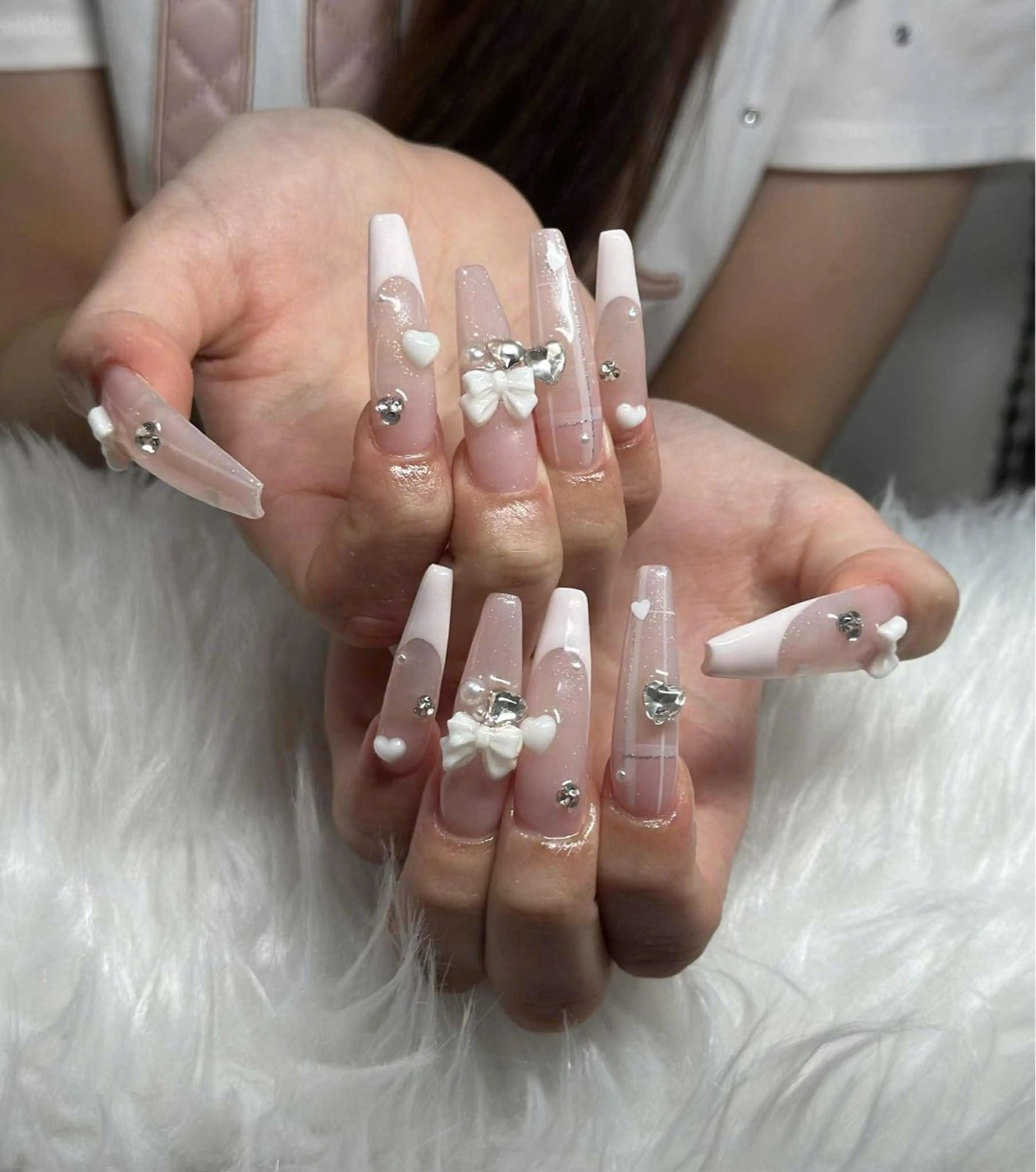 ネイル オーロラネイル フレンチネイル ジェルネイル ハロウィン 韓国ネイル ハンドネイル H.baby Nail Salonのネイルデザイン