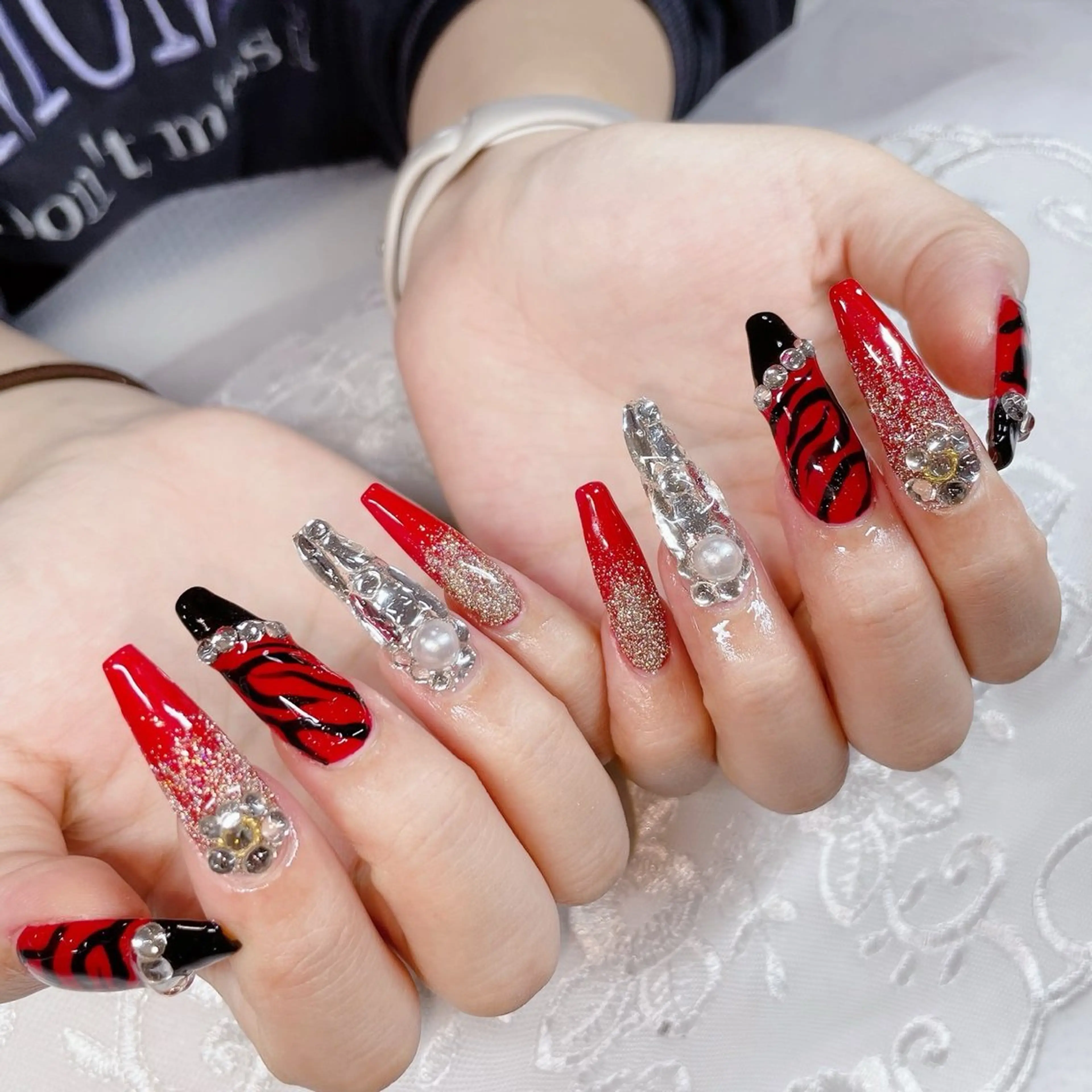 ロング ハンドネイル ハンドケア 💜MIYA nail川崎店のネイルデザイン