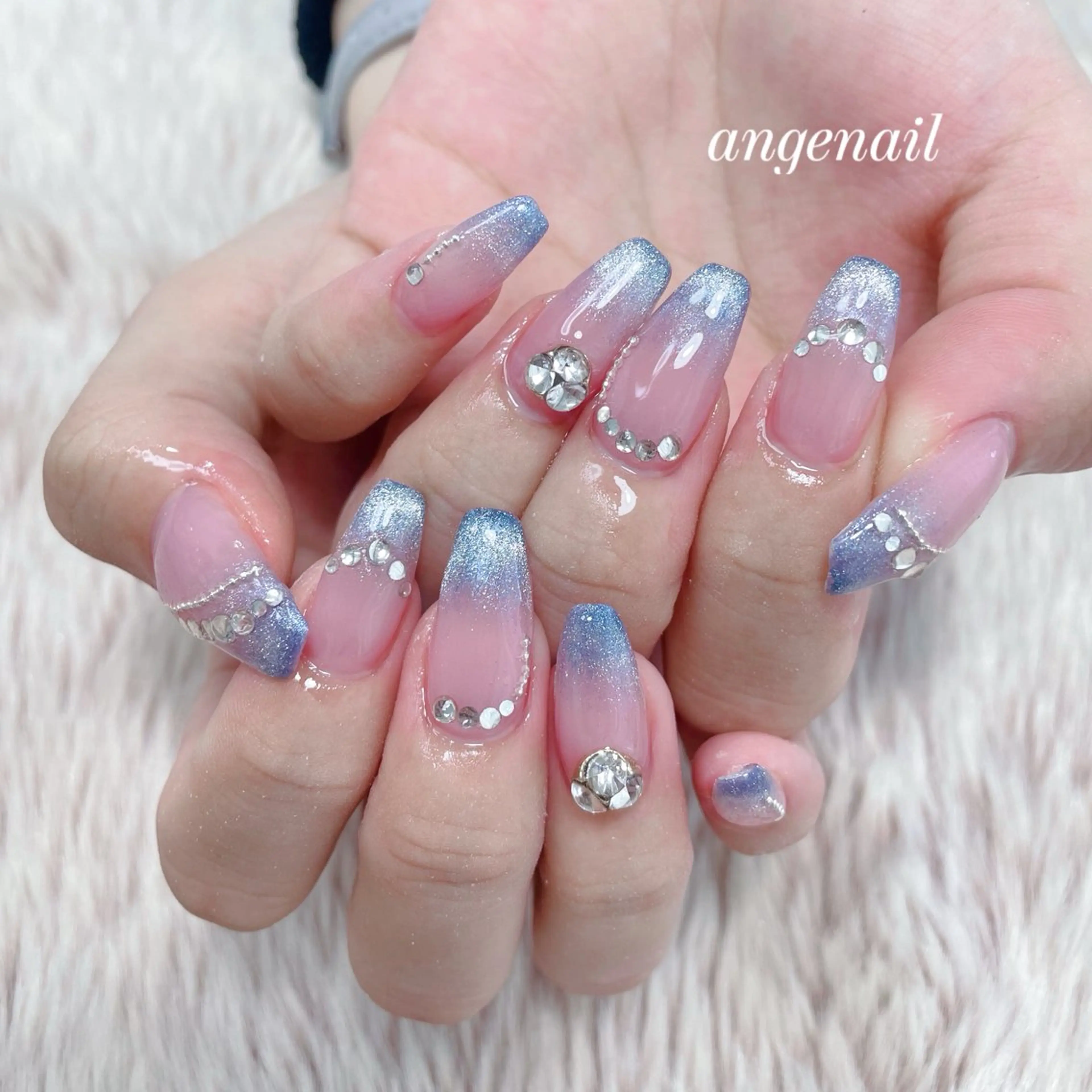 ネイル ブルー フレンチネイル グラデーション マグネットネイル マグネットフレンチ ハンドネイル オーナーネイリスト MAKIのネイルデザイン