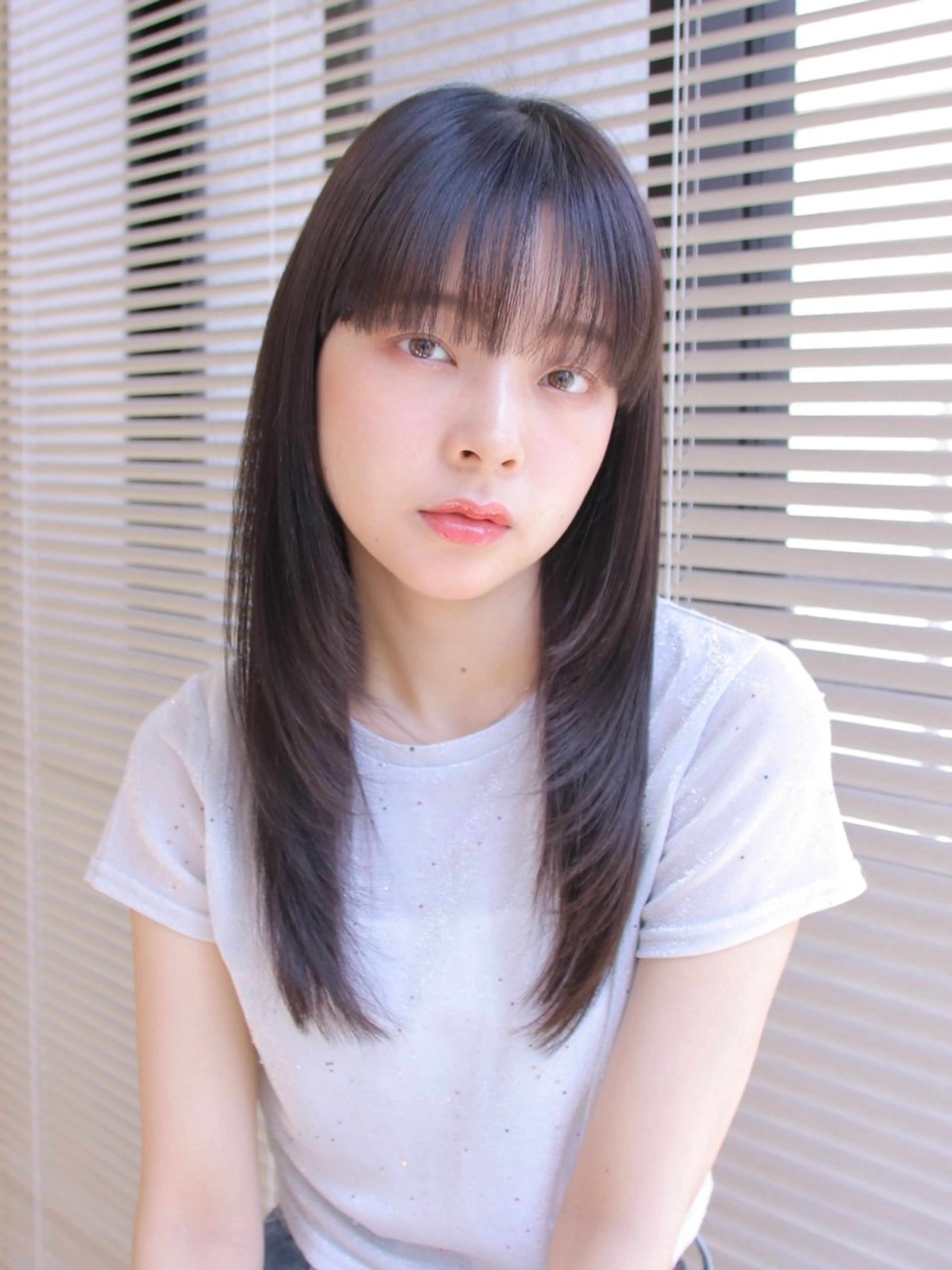 セミロング i’ll 夏希のヘアスタイル