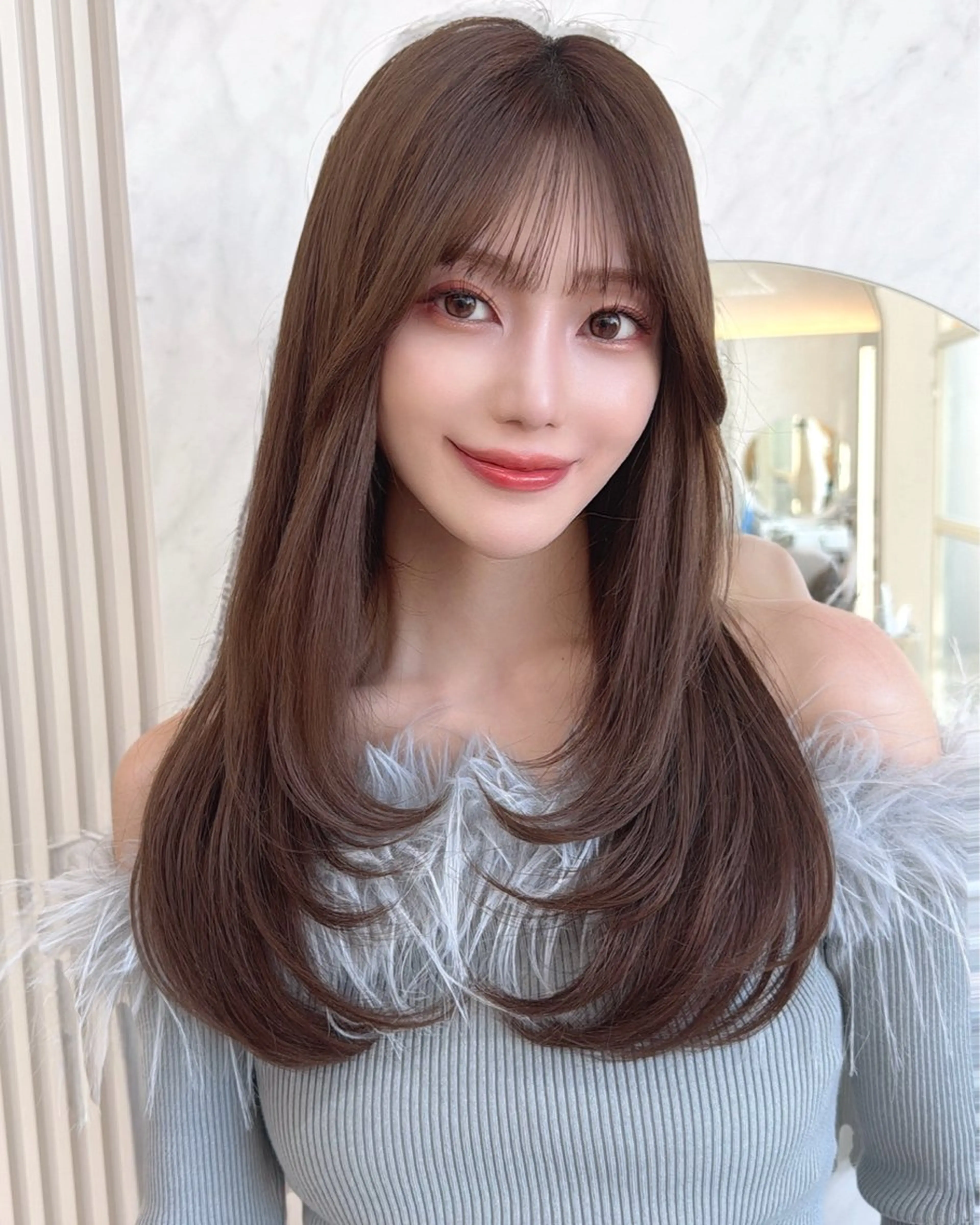 セミロング カット ヘアカラー トリートメント レイヤーカット/ 顔まわり/アオイのヘアスタイル