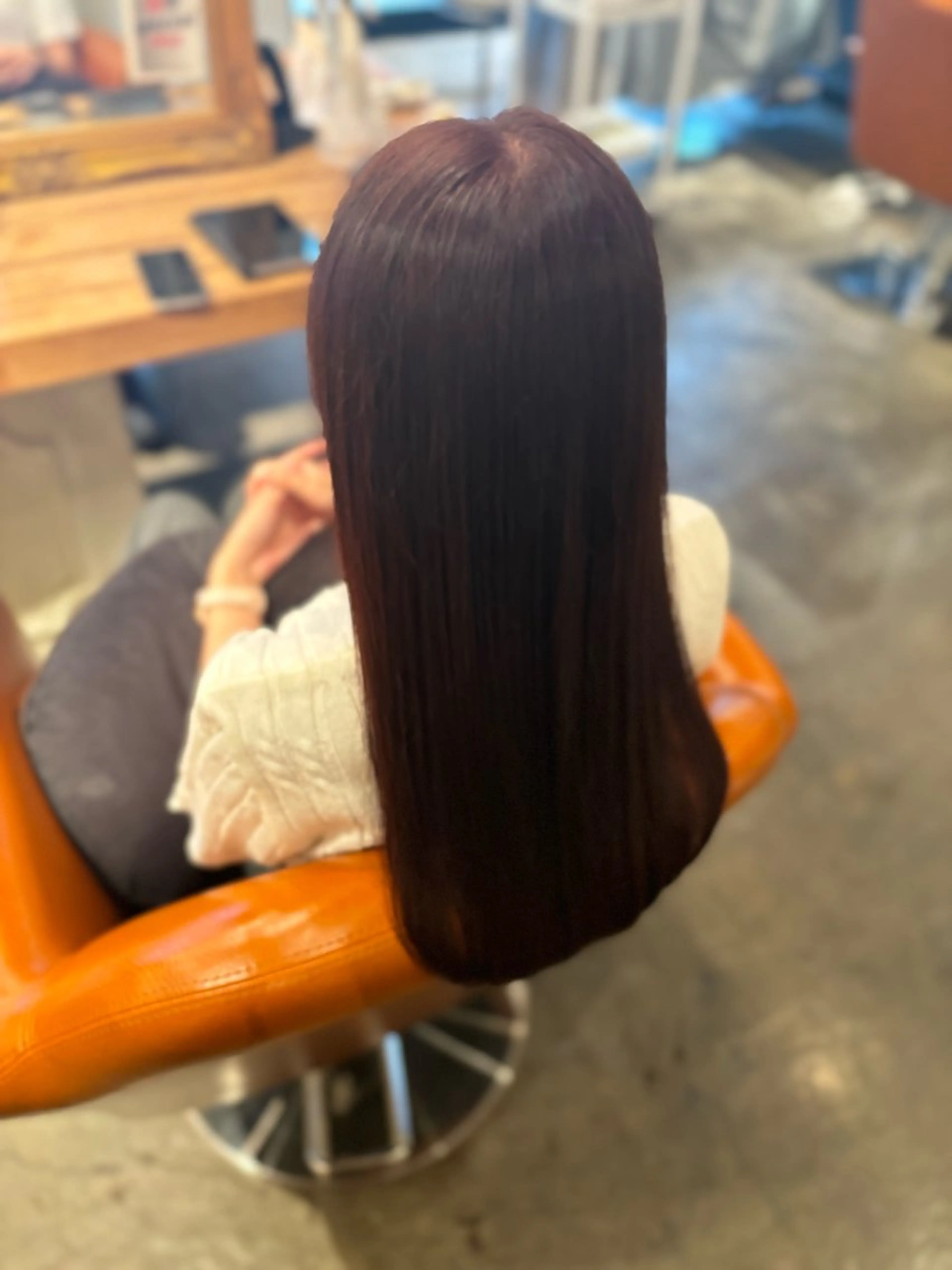 ロング パーマ ストレートパーマ カット 縮毛矯正 トリートメント 髪質改善カラー ブラウン🤎YUMEのヘアスタイル