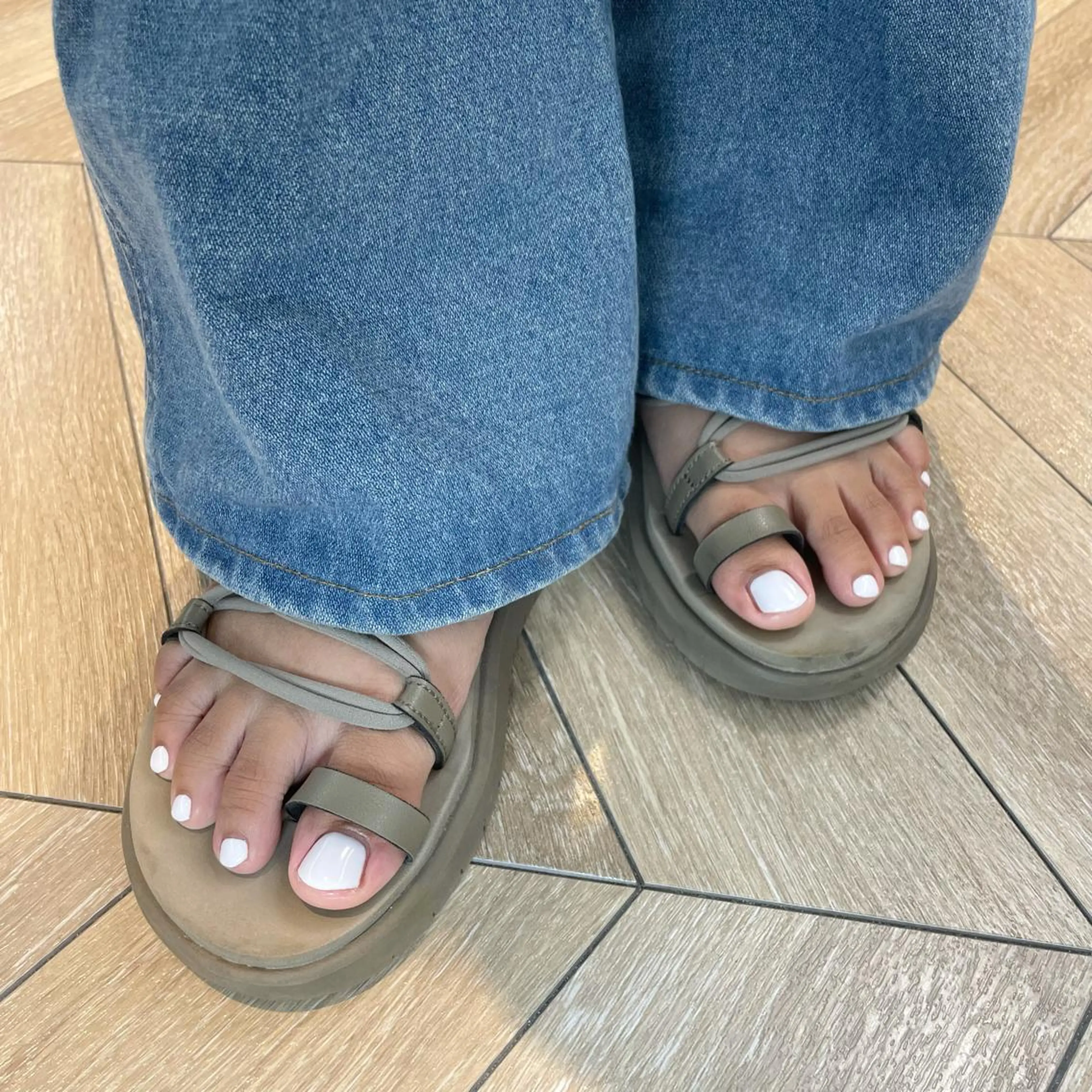 ネイル ﾔｽﾀﾞ ﾐﾅのネイルデザイン