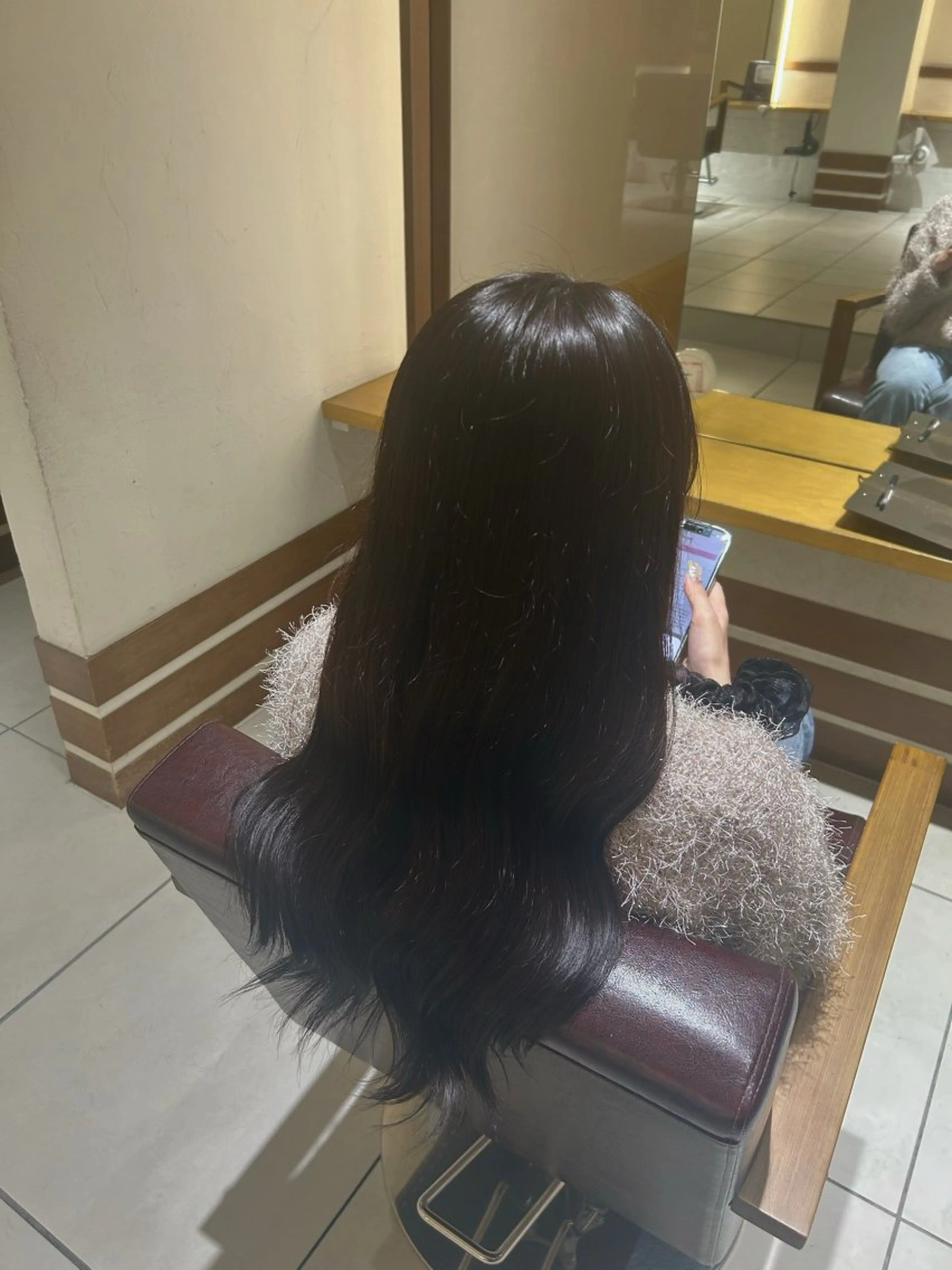 ロング カット ヘアカラー 🩶 nana 🩶のヘアスタイル