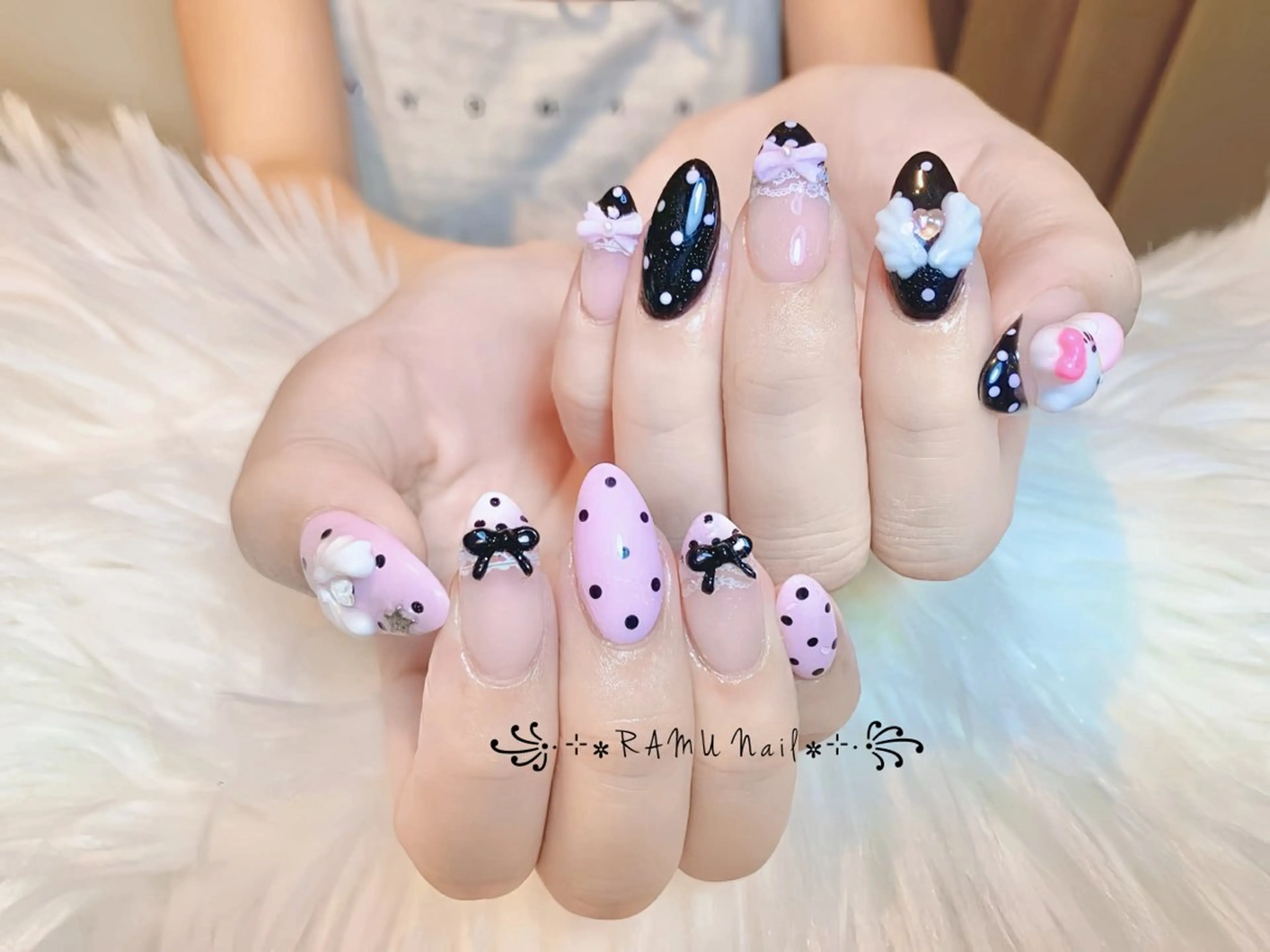 ネイル チークネイル フレンチネイル グラデーション キラキラネイル 韓国ネイル ハンドネイル RAMU_Nail 池袋店のネイルデザイン