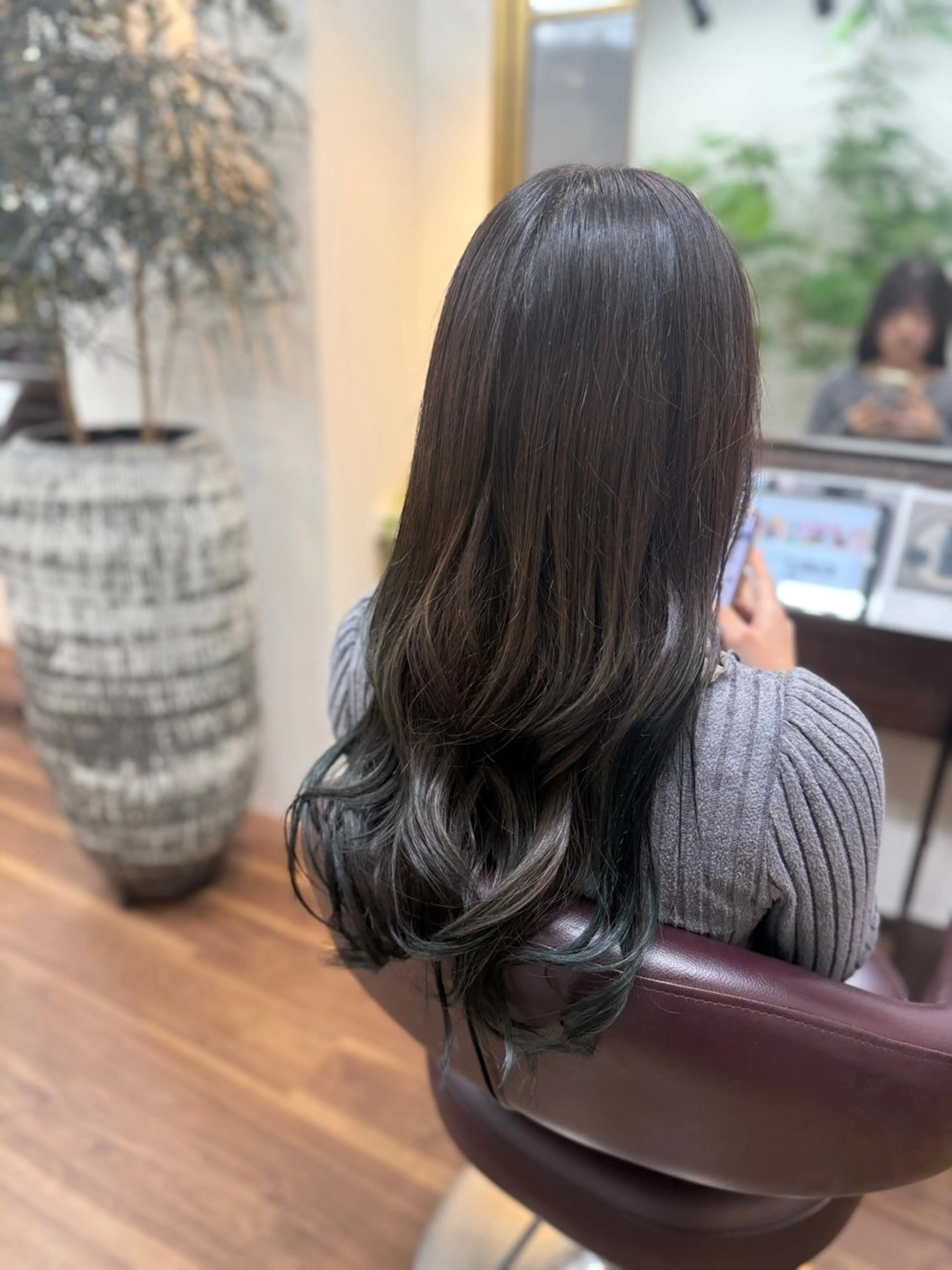 ロング ヘアカラー トリートメント アルボーテルジェ所属・桑村 菜々のヘアスタイル