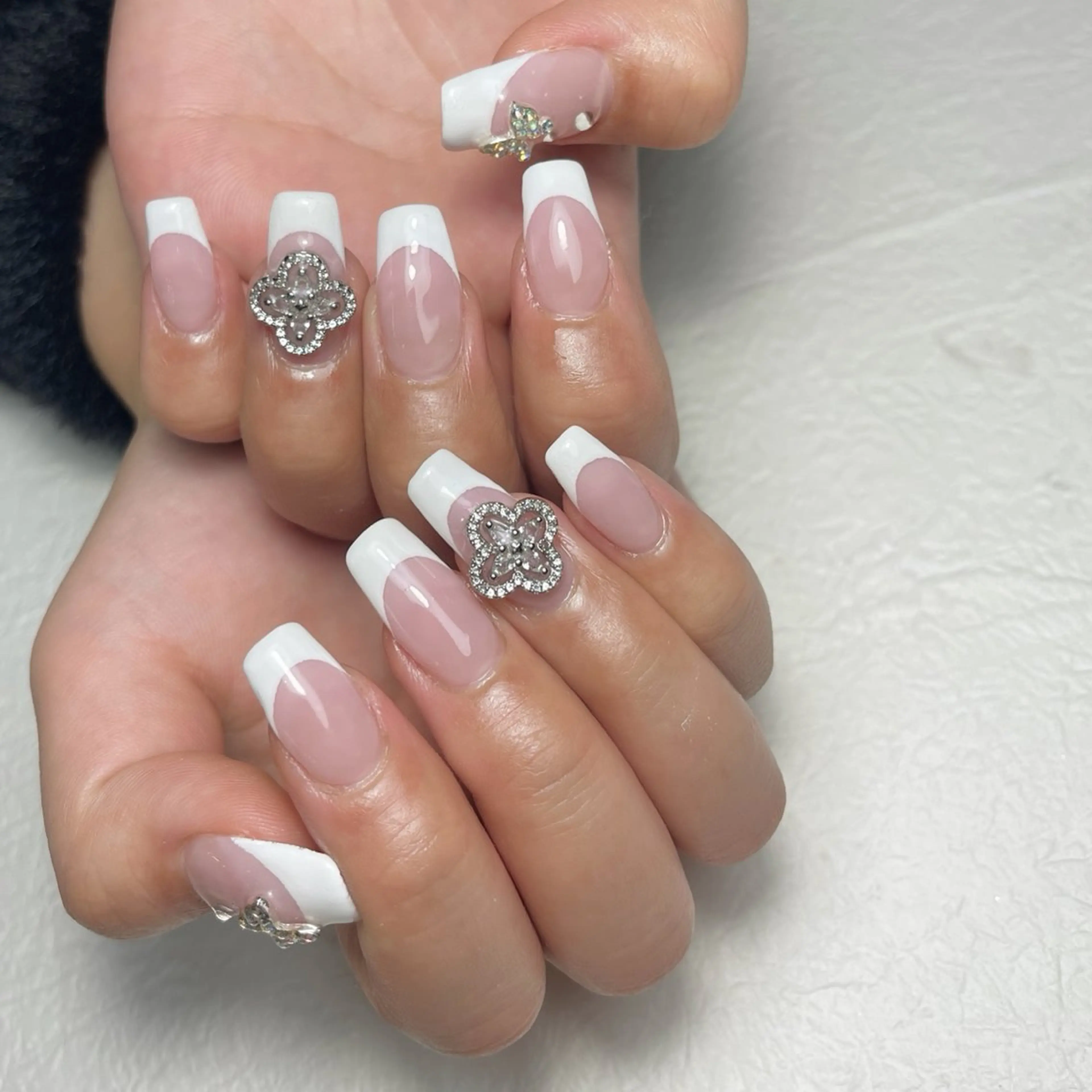 ネイル アートネイル フットネイル フレンチネイル ジェルネイル キラキラネイル ハンドネイル Y nail なんば堀江店のネイルデザイン