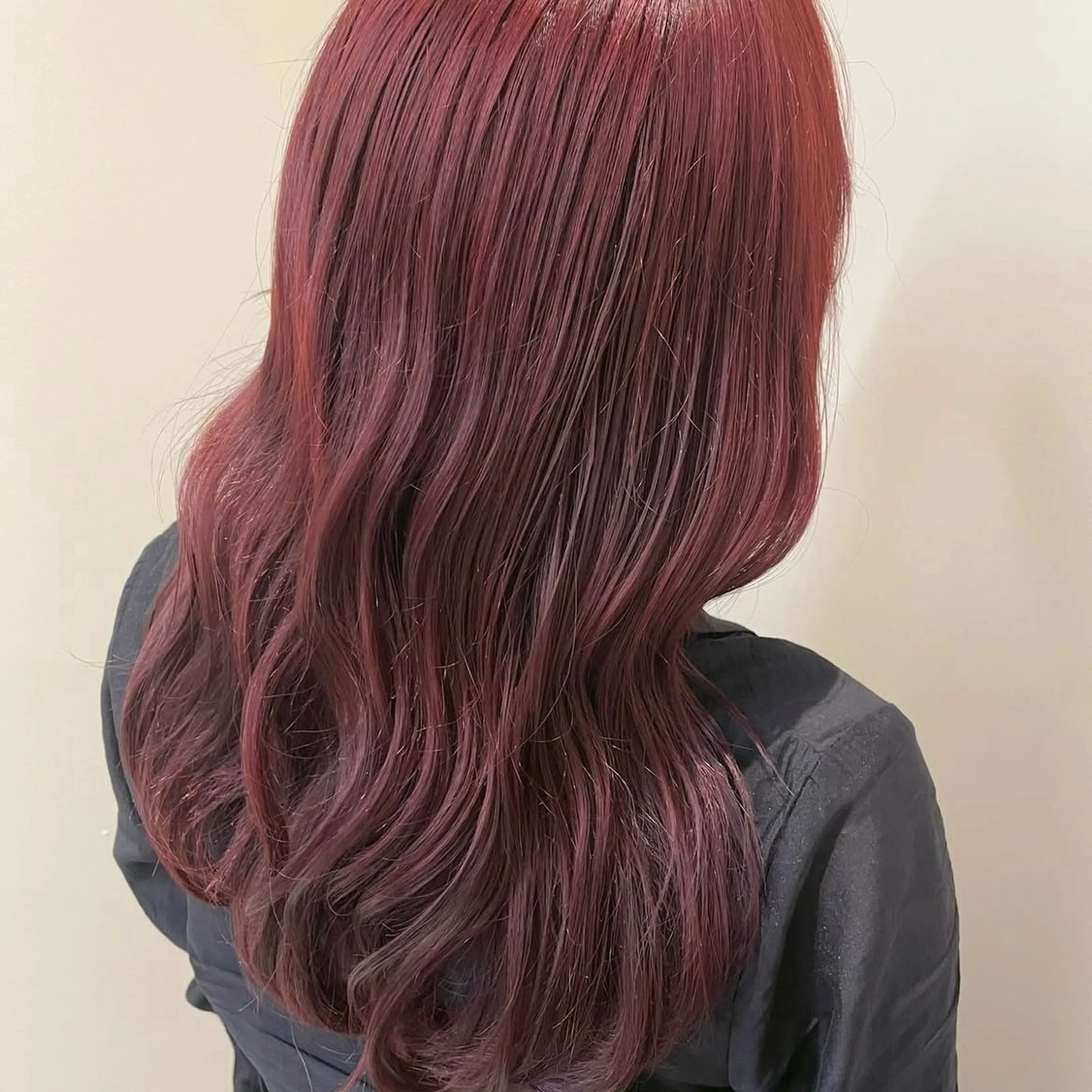 ロング カラー レッドカラー 表参道/レイヤー/暖 色/Ｗカラー/小春のヘアスタイル