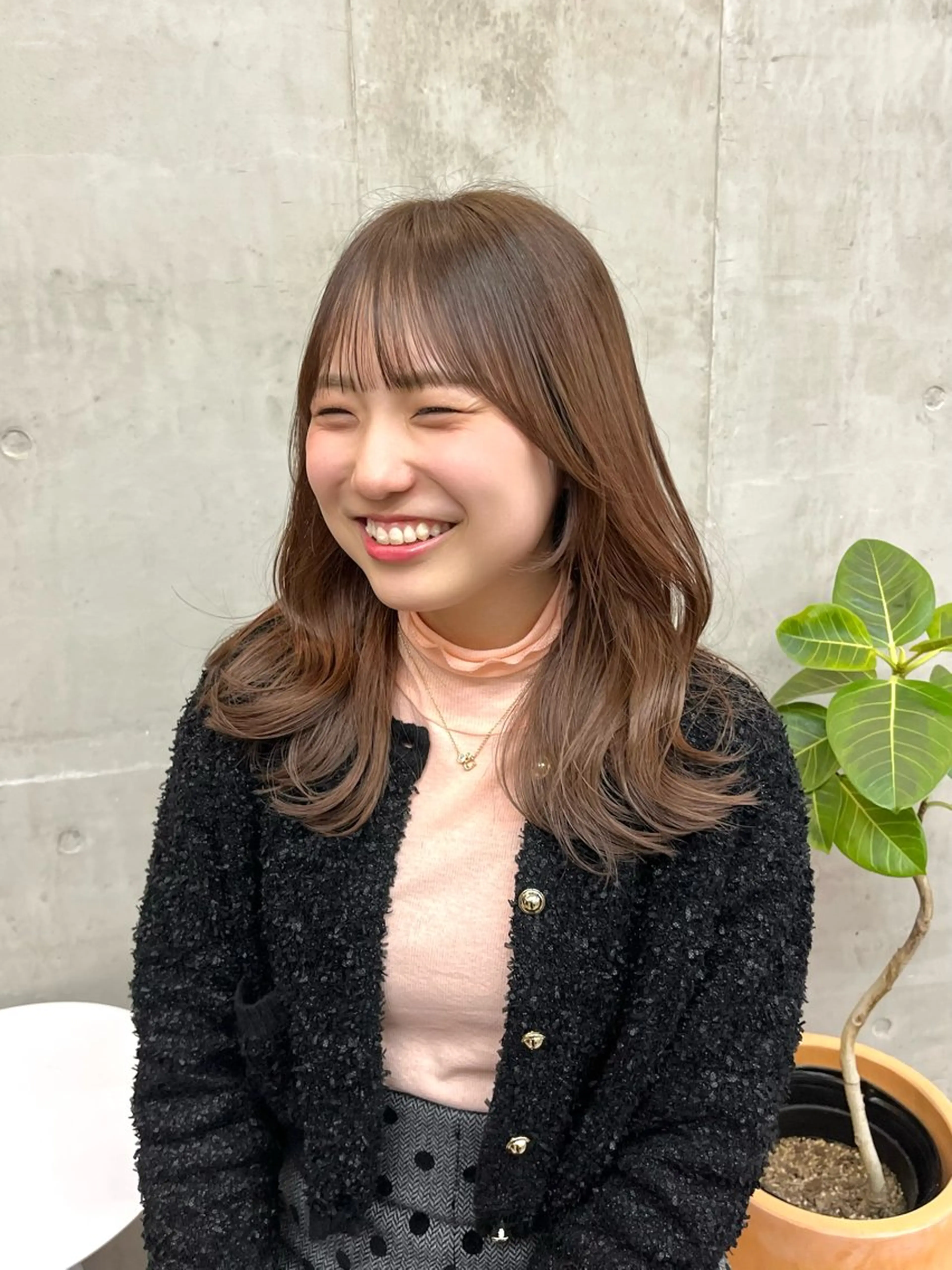 ミディアム カラー ベージュカラー ブリーチ ケアブリーチ 透明感カラー ダブルカラー カット SALT WATER所属・🫐 𝐌𝐚𝐨 🫐似合わせcutのヘアスタイル