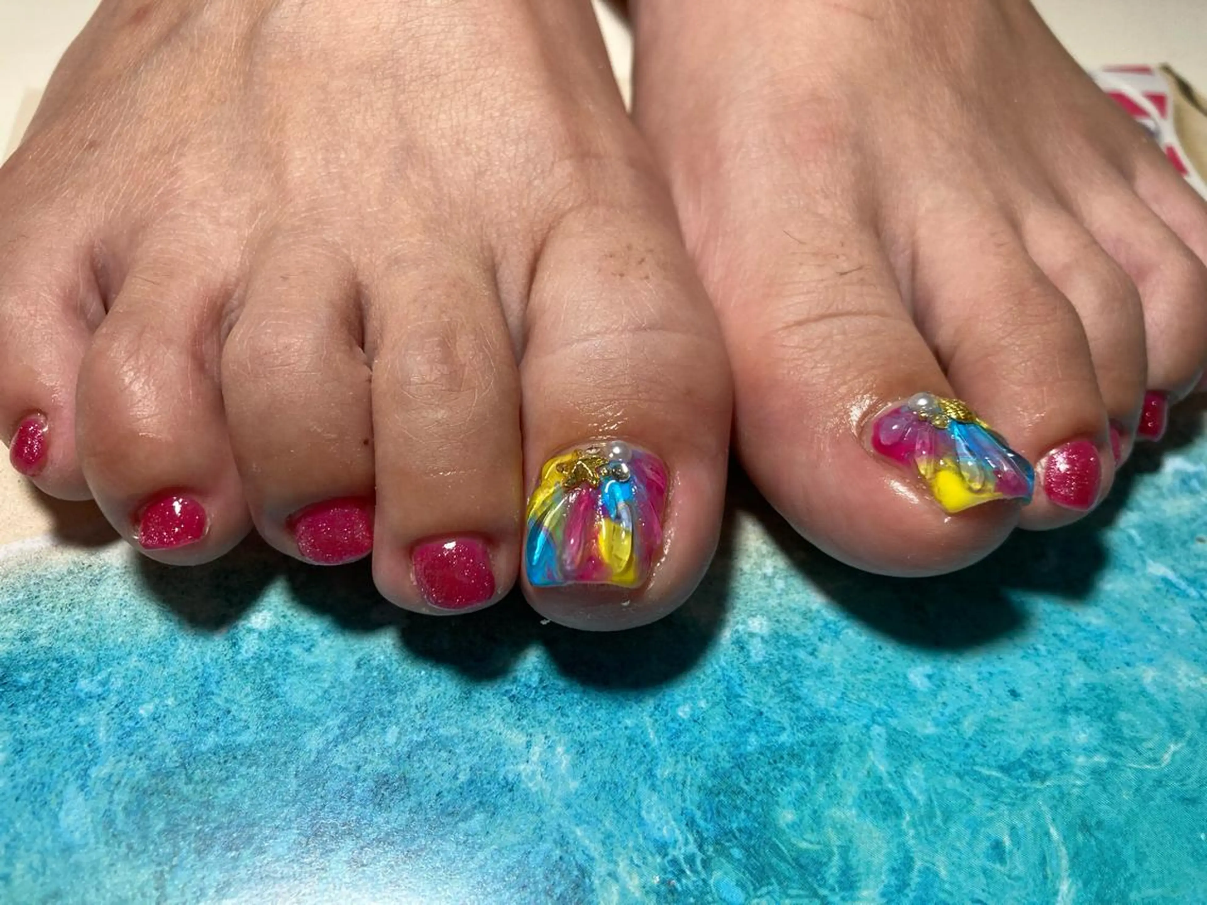 ショート ネイル ハンドネイル フットネイル ✴︎ Delightのネイルデザイン