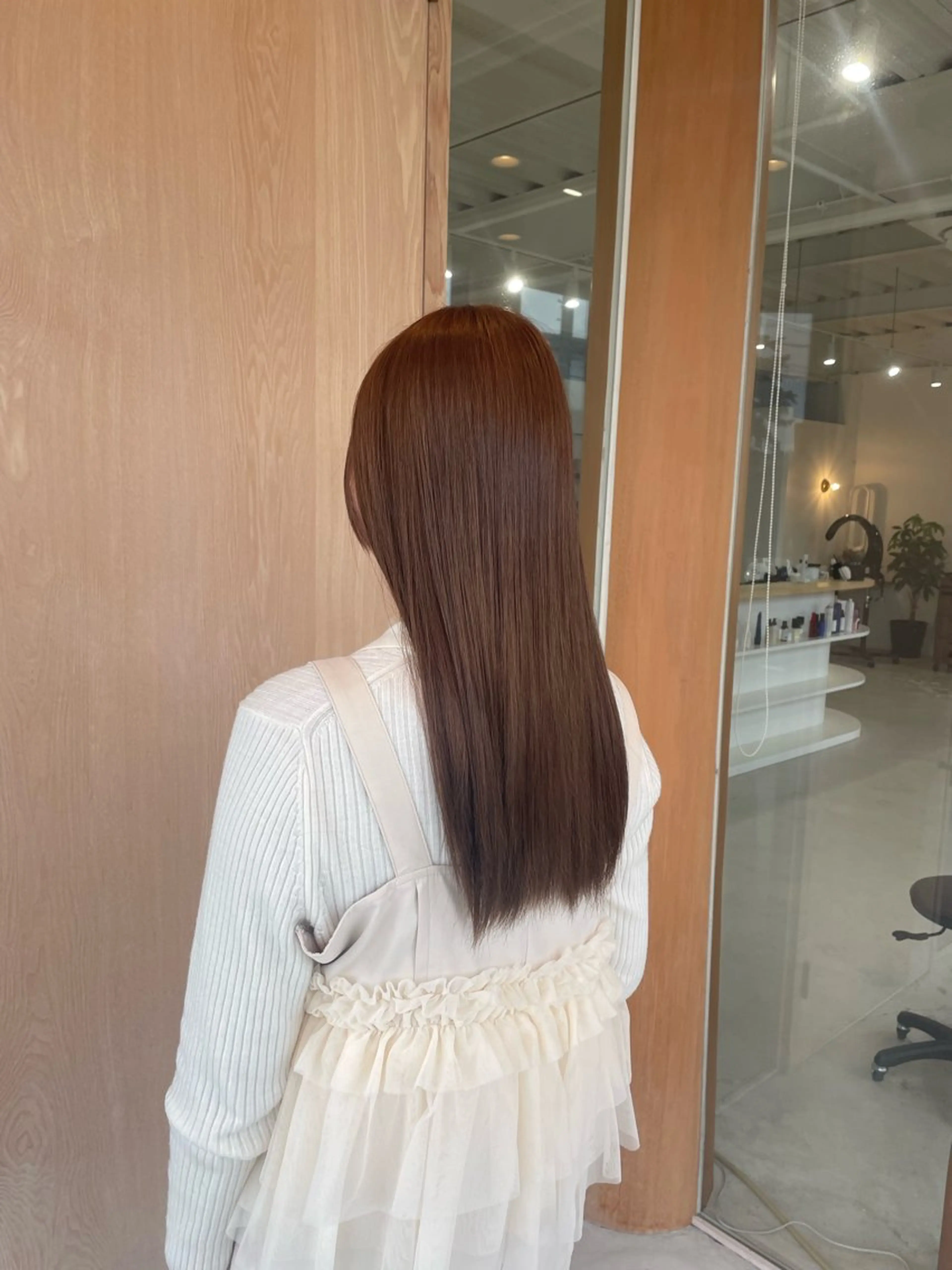 ロング カット ヘアカラー HUE所属・西能 心音のヘアスタイル