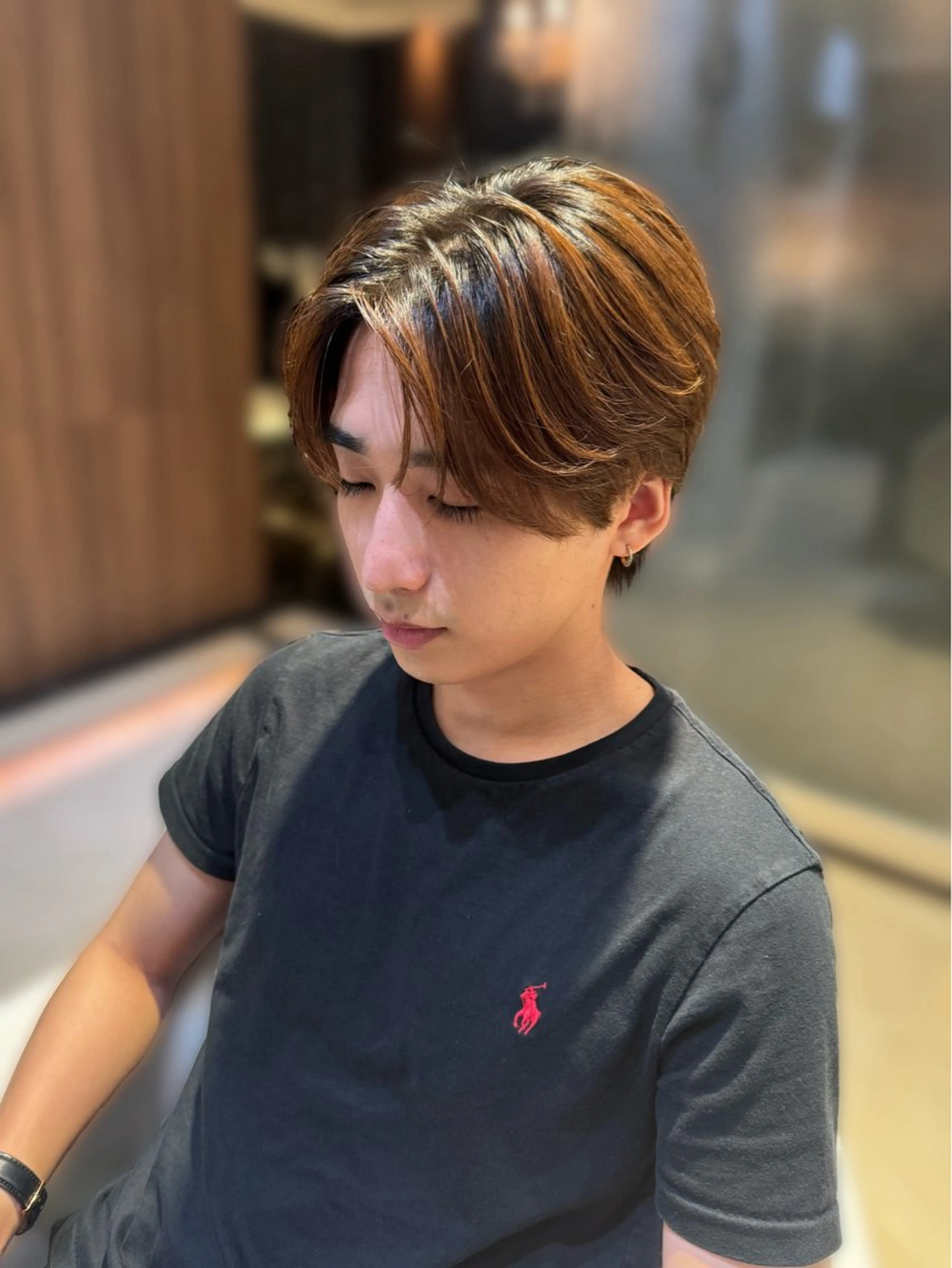 ショート カラー パーマ メンズ センターパート コンマヘア ダウンパーマ カルマパーマ メンズ韓国風 YUKI🇰🇷 カルマ／ダウンパーマのヘアスタイル