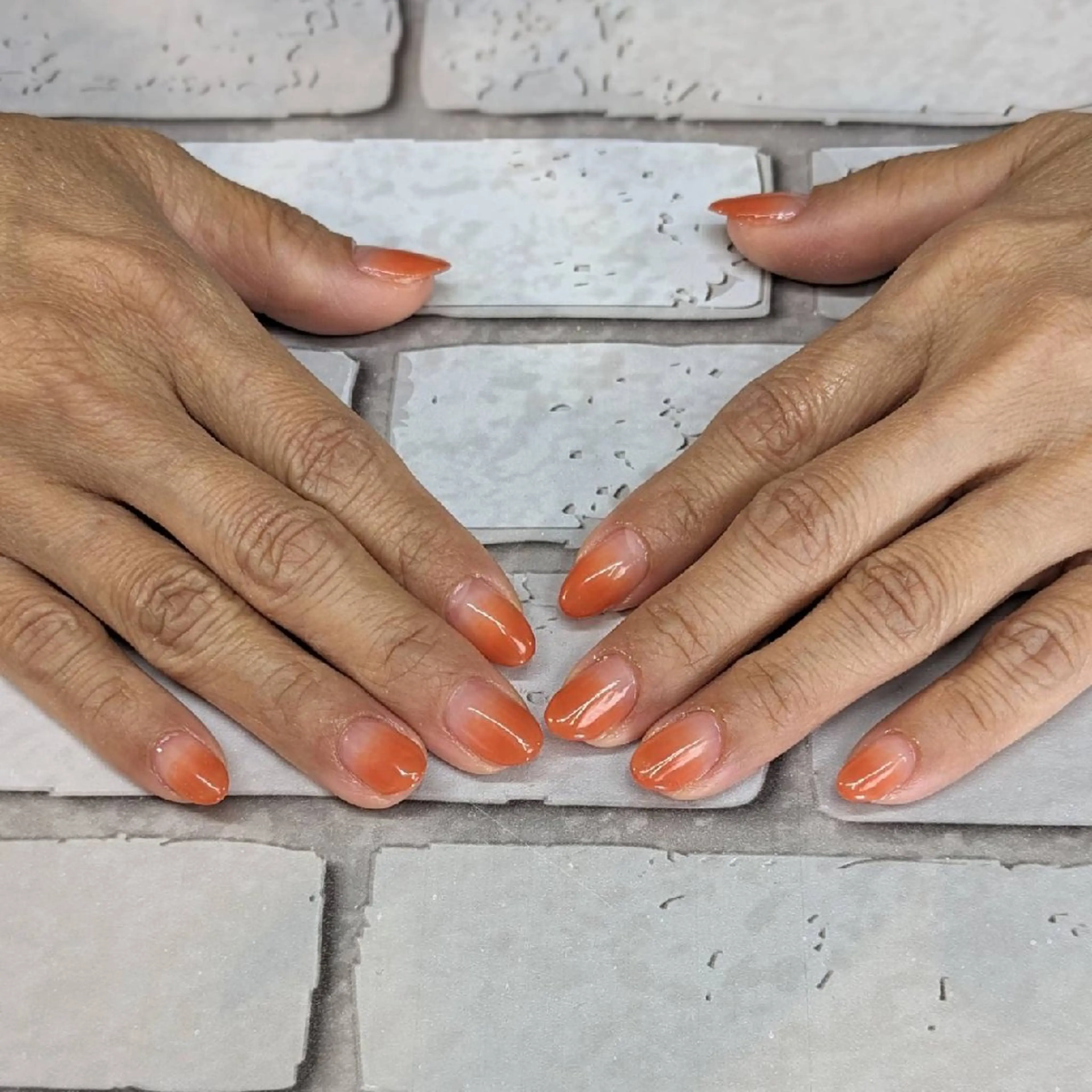 ネイル ブラウン オレンジ ハンドネイル ネイルサロンベルティ .keikoのネイルデザイン