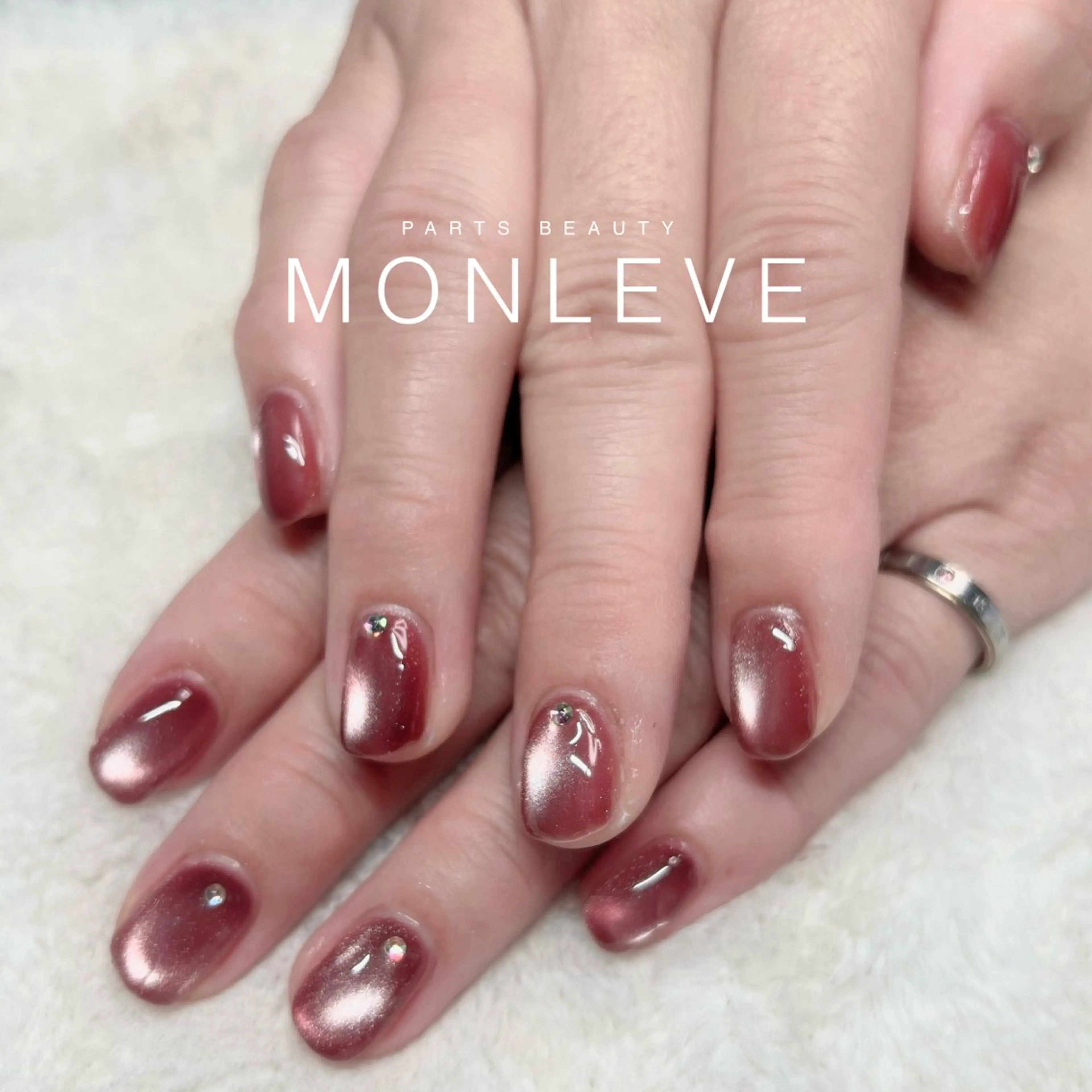 マグネットorフラッシュネイル　オフなしワンカラーの写真