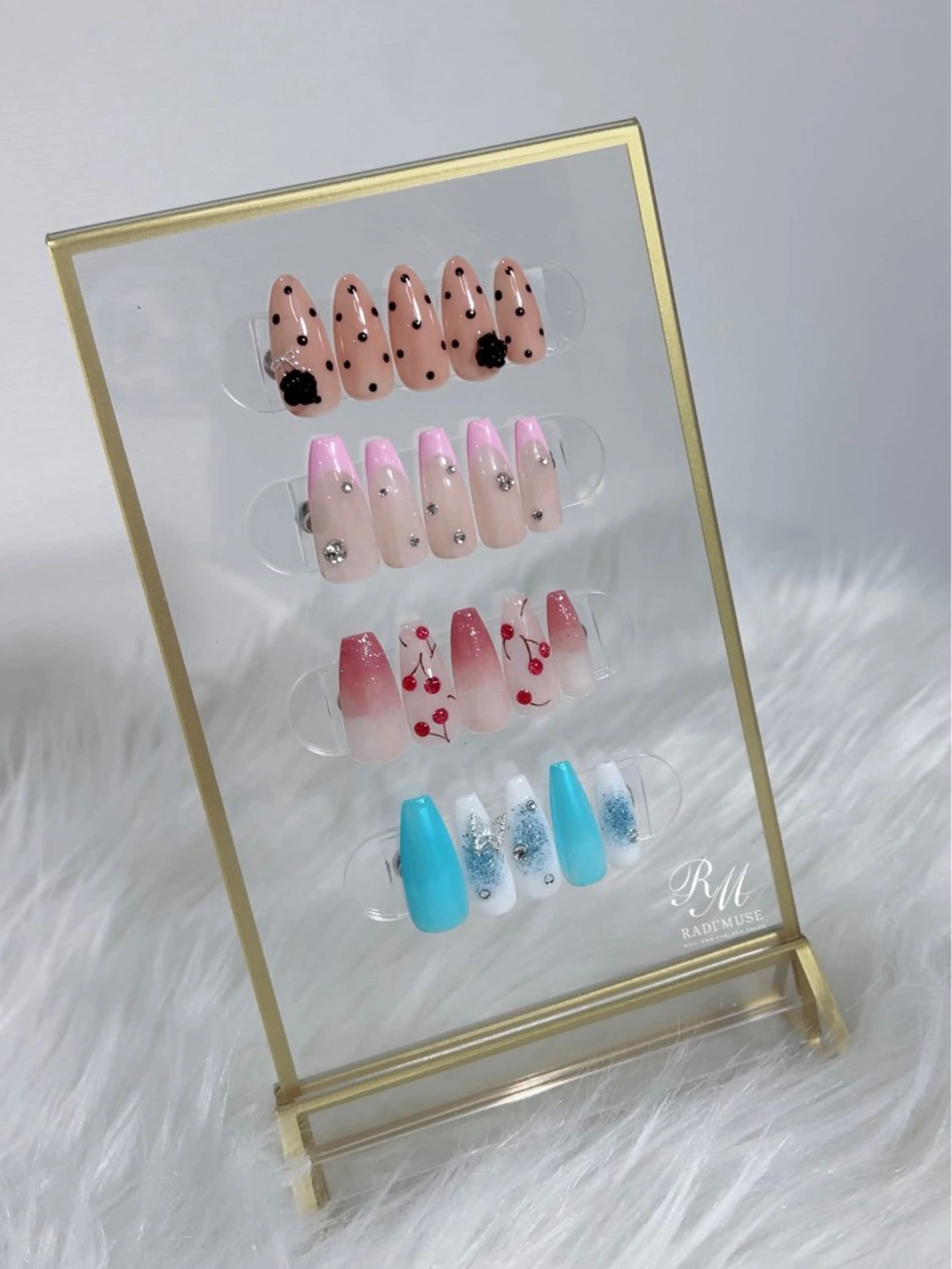 ハンドジェルネイル【定額デザイン🎀】トレンド《オフ有無🉑》ご新規様付け替えオフ無料✨️の写真