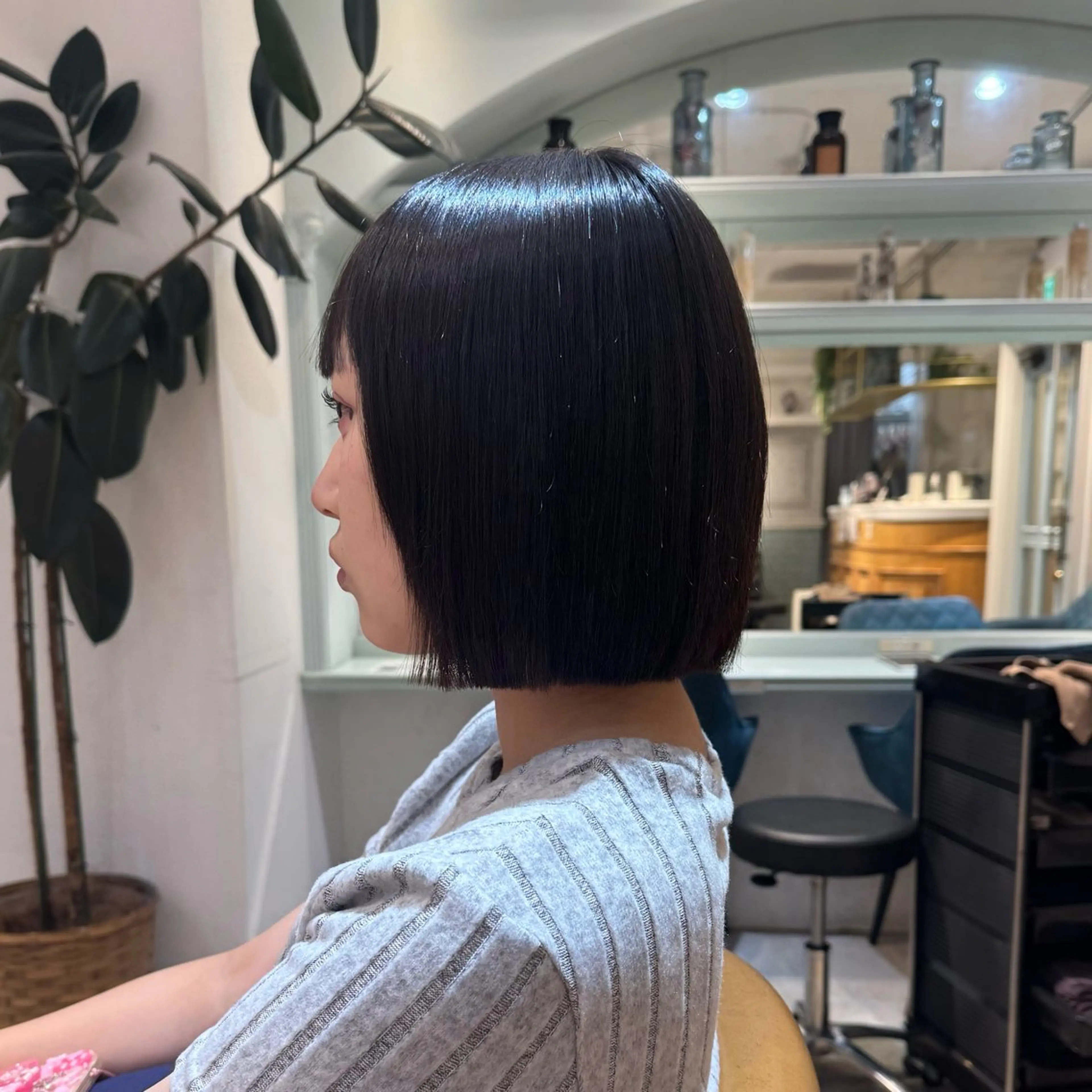 セミロング ボブ 髪質改善 韓国風ヘア 縮毛矯正 カット ヘアカラー トリートメント ヘアセット 髪質改善/ボブ /韓国/erikoのヘアスタイル