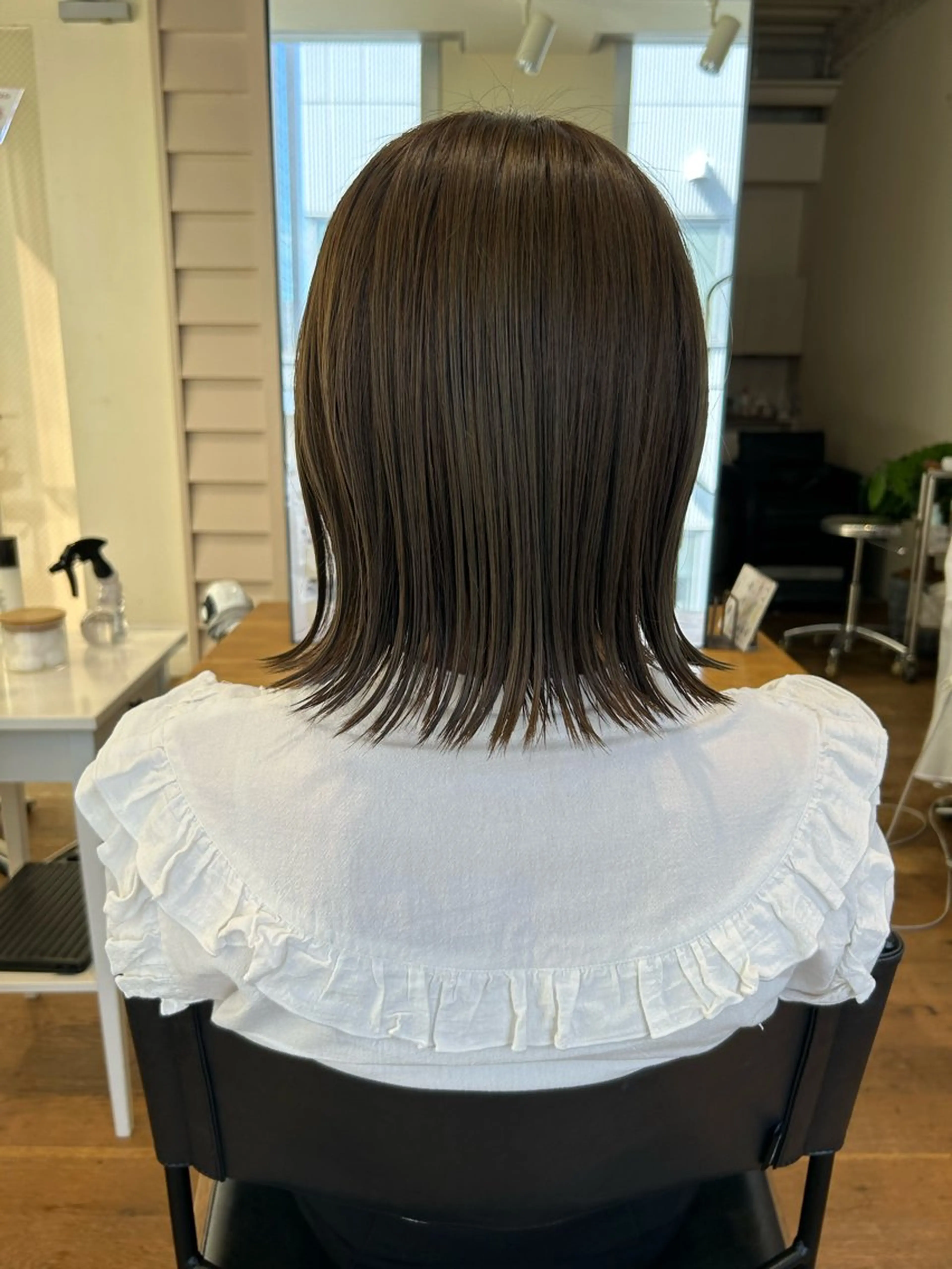 ミディアム カラー ベージュカラー オリーブベージュ 、 、のヘアスタイル