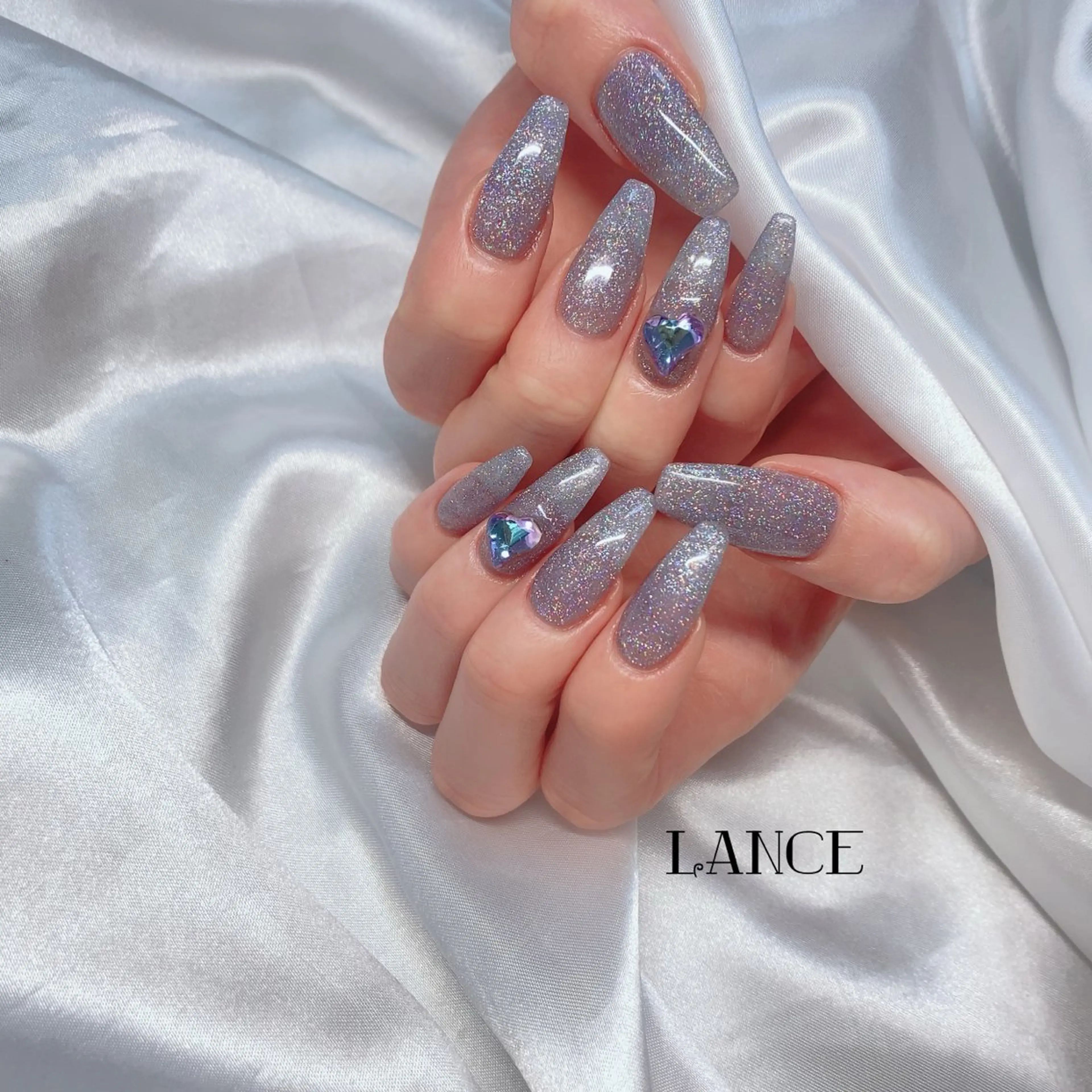 ネイル オーロラネイル フレンチネイル キラキラネイル ニュアンスネイル ピンク ハンドネイル Lance nailのネイルデザイン