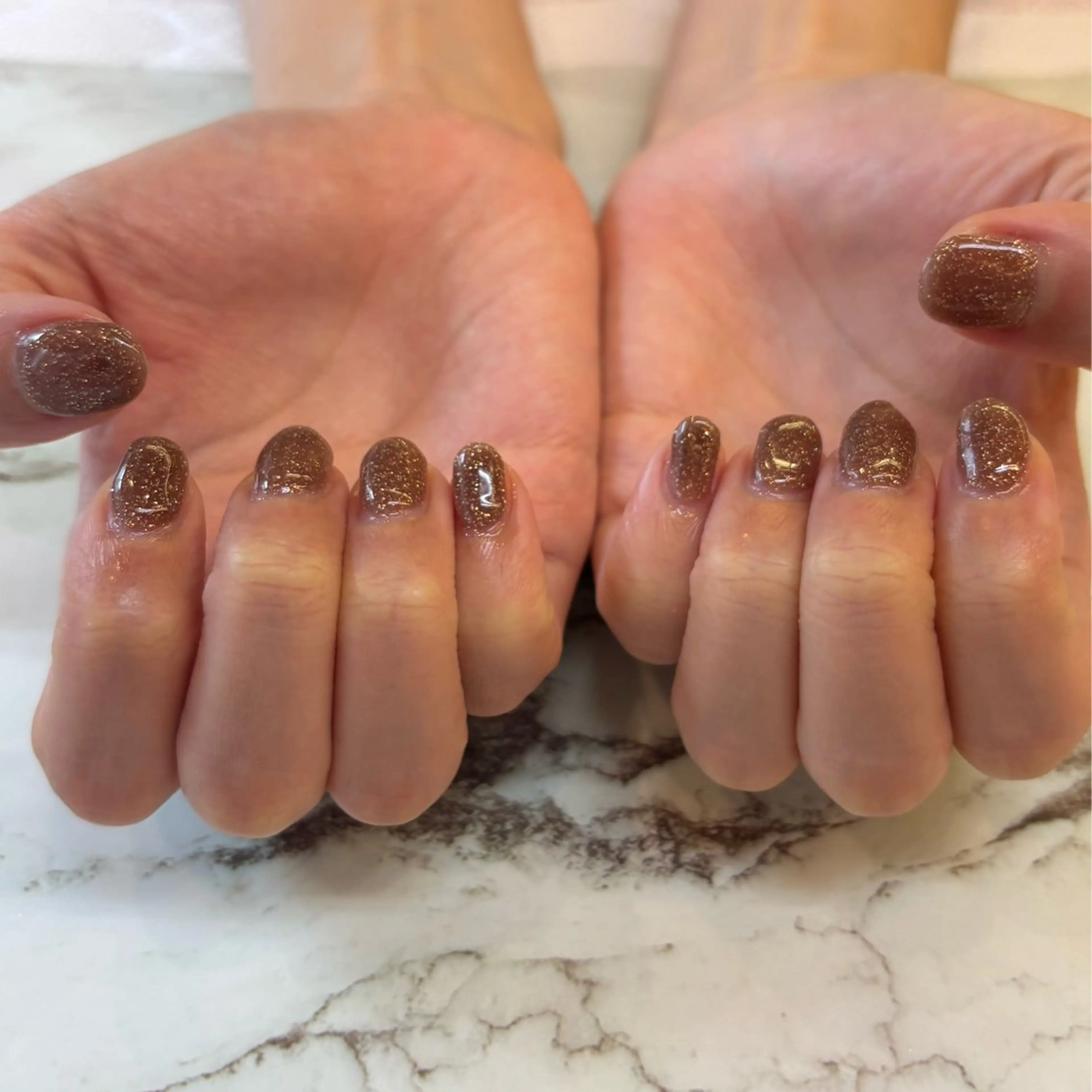 ネイル ワンカラーネイル Honey Bee Mikuのネイルデザイン