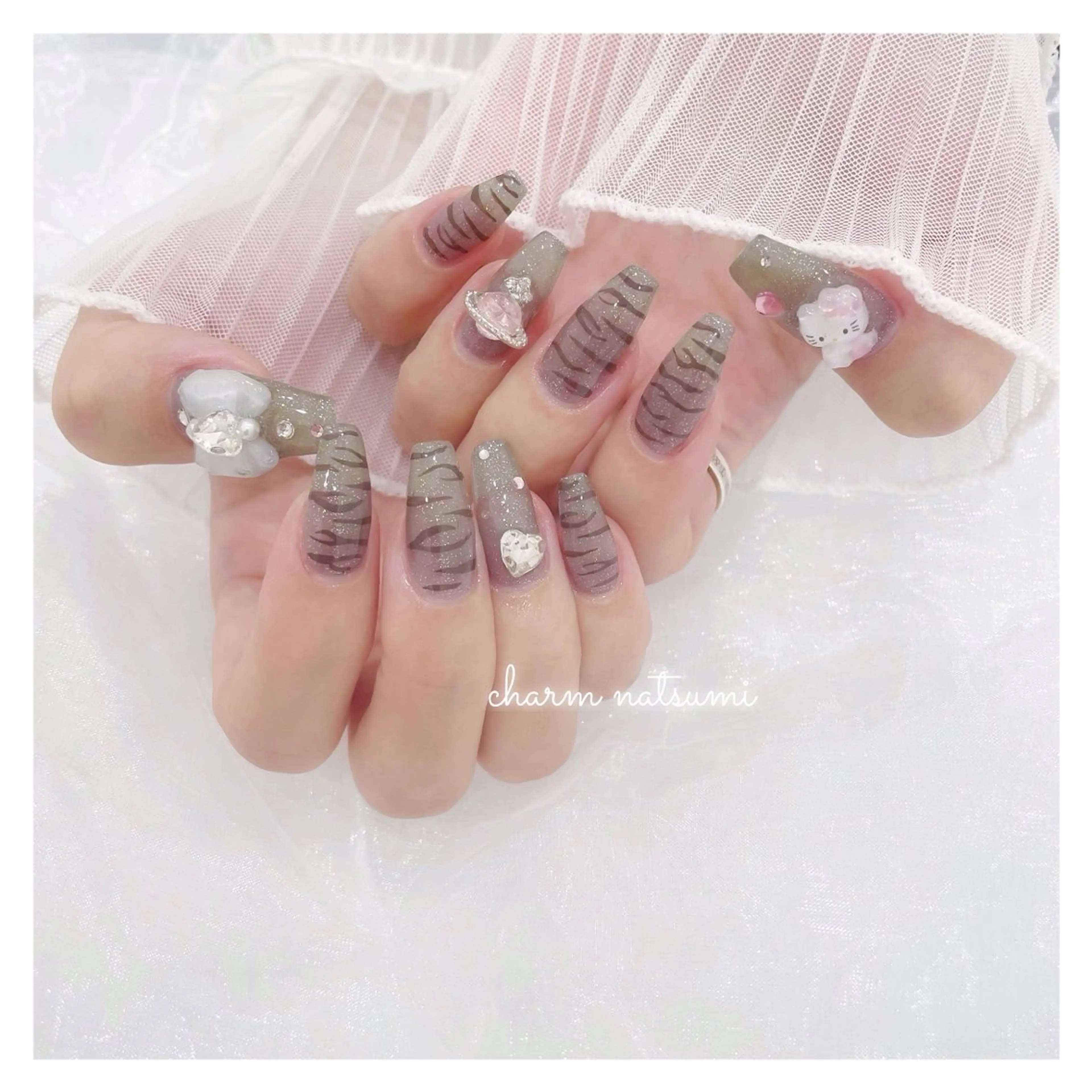 ネイル ハンドネイル lily natsumiのネイルデザイン
