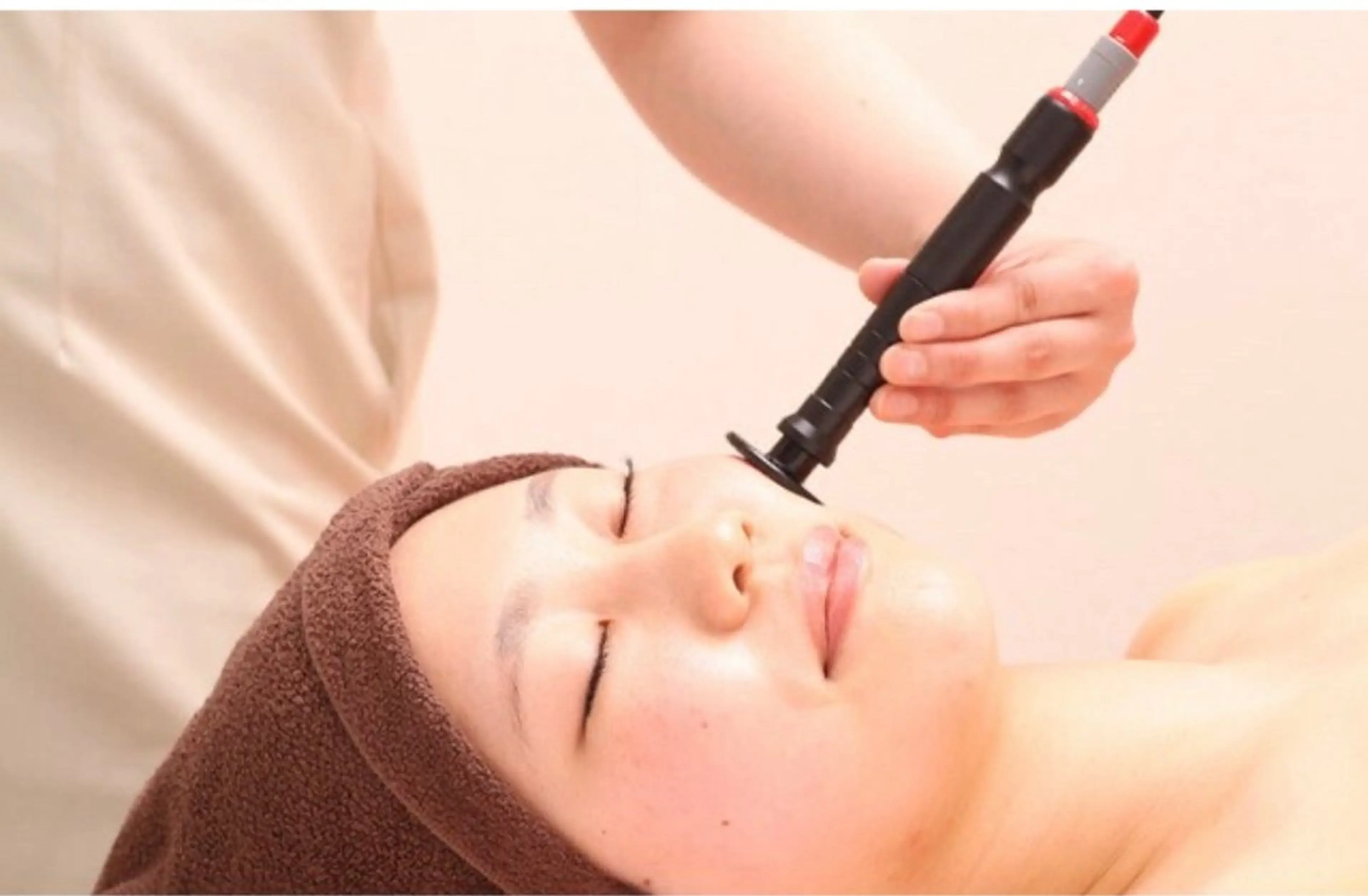 【フェイシャル·脱毛·小顔】BEAUTY HUB所属・BEAUTY HUB小顔·アロマのエステ・リラクイメージ