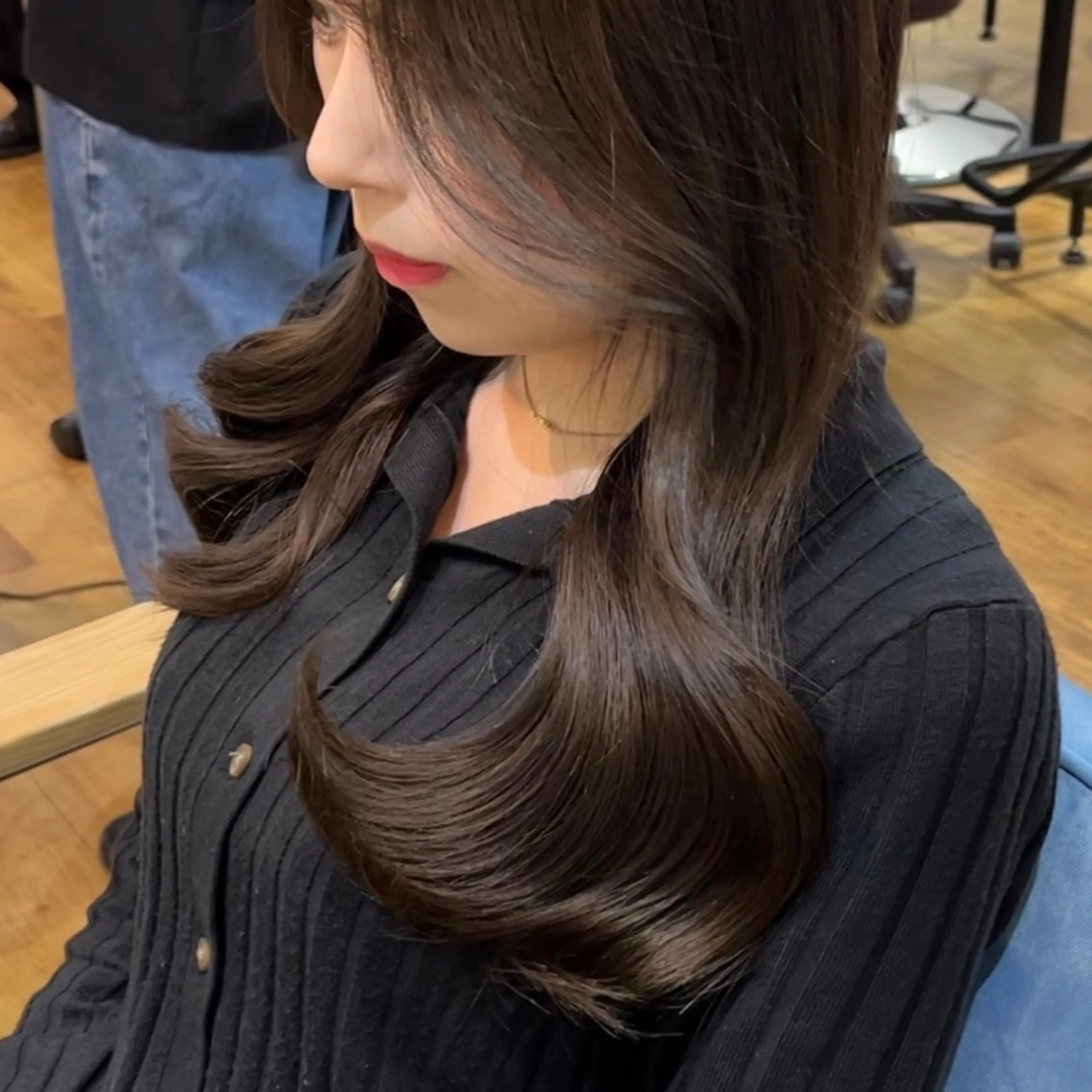 カラー 冨井 ほのかのヘアスタイル