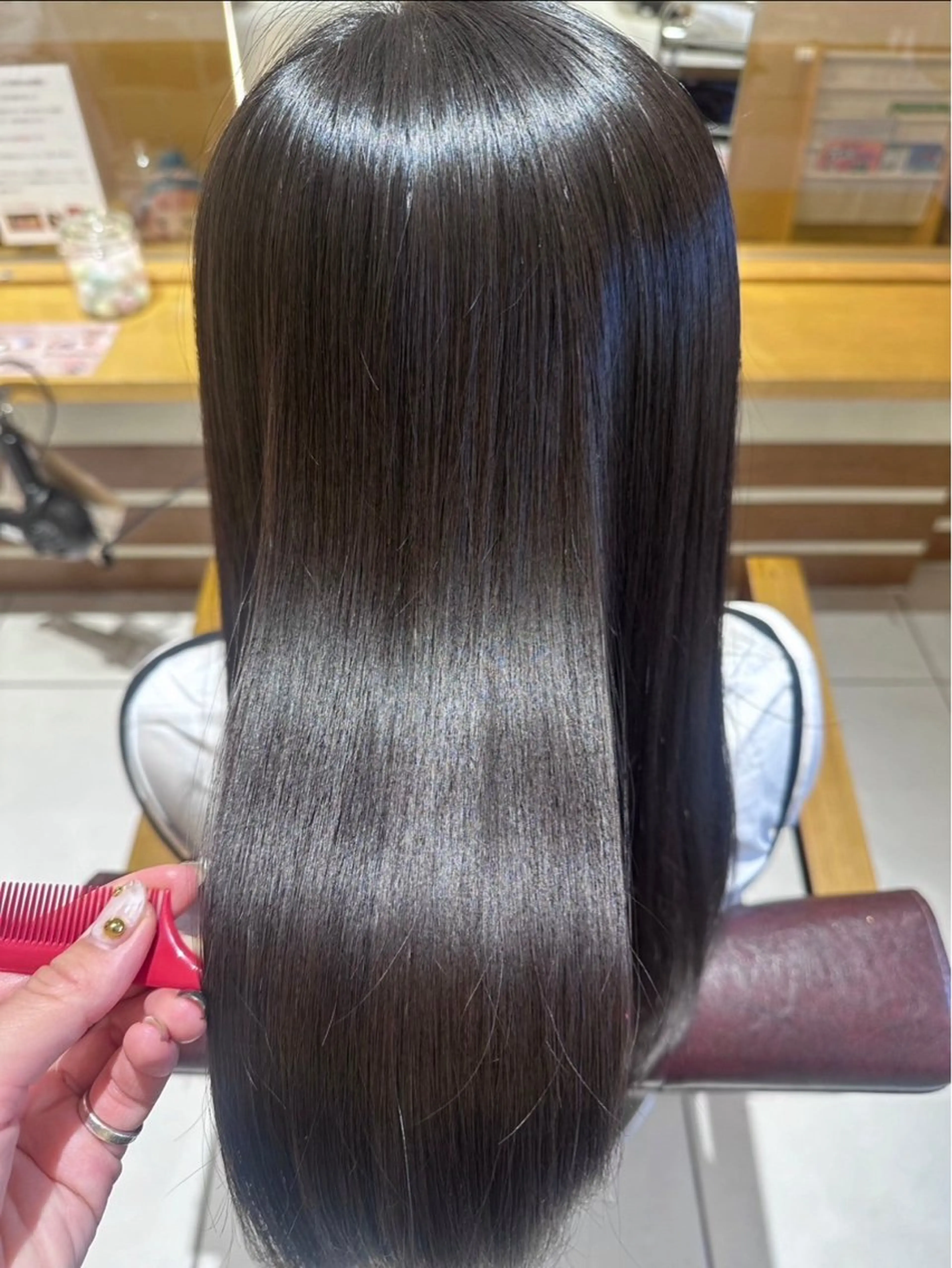 《艶髪絶対》ナチュラルなストレートで雨にも負けない艶髪へ☔️🧊.*･ﾟの写真