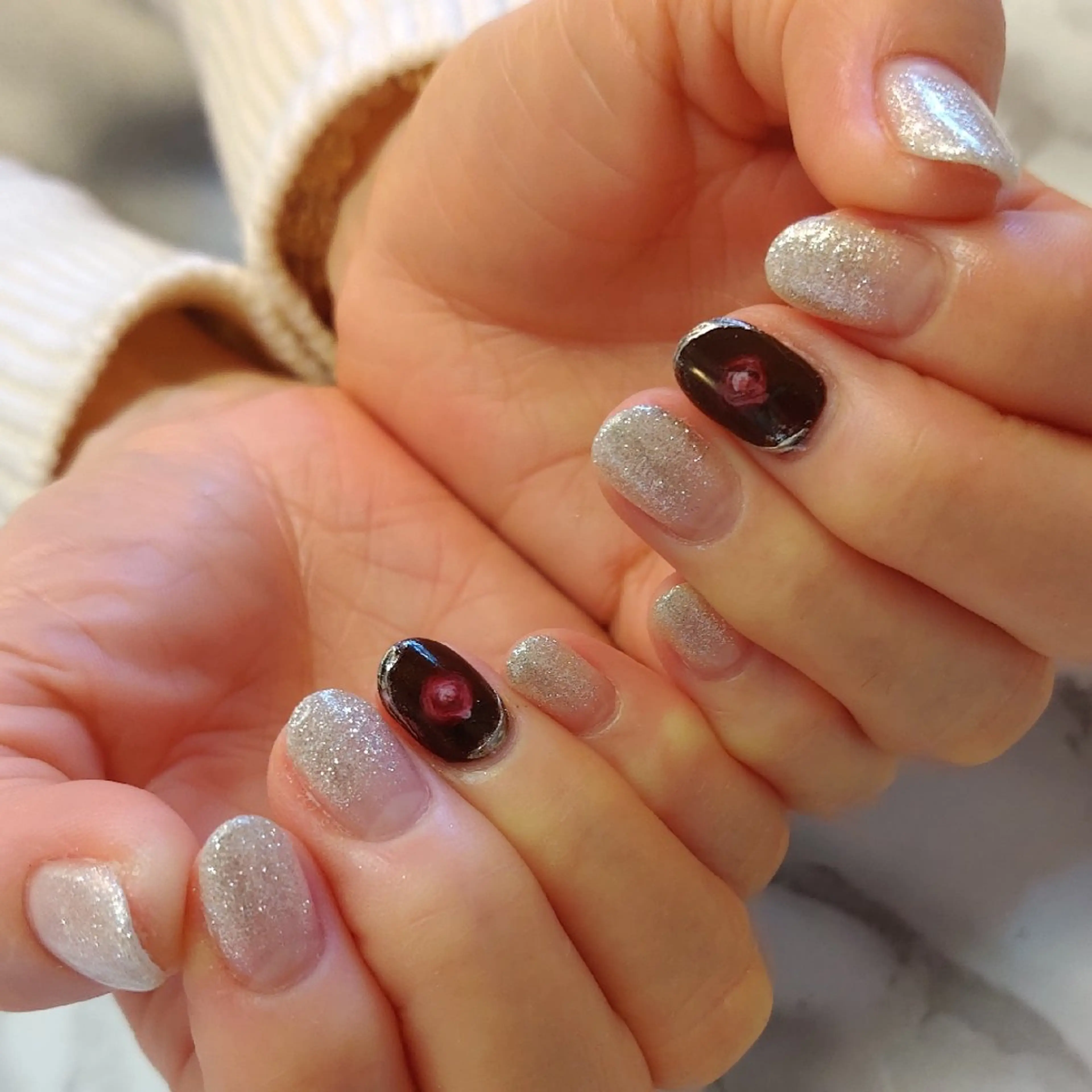 ネイル ジェヌインネイル 河内のネイルデザイン