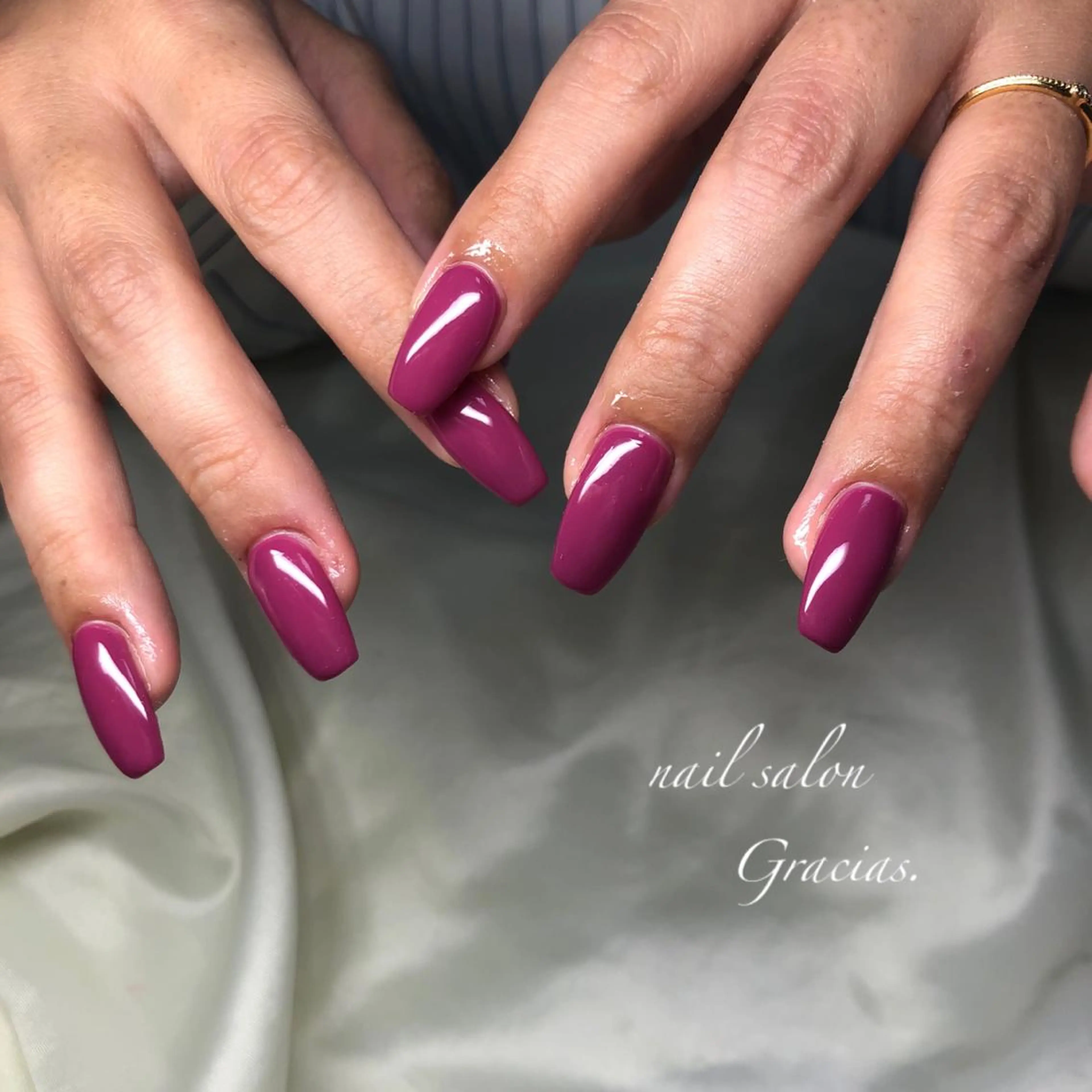 ワンカラー・ラメグラが一周まわって可愛いのは何故だ!💚2色まで💚の写真