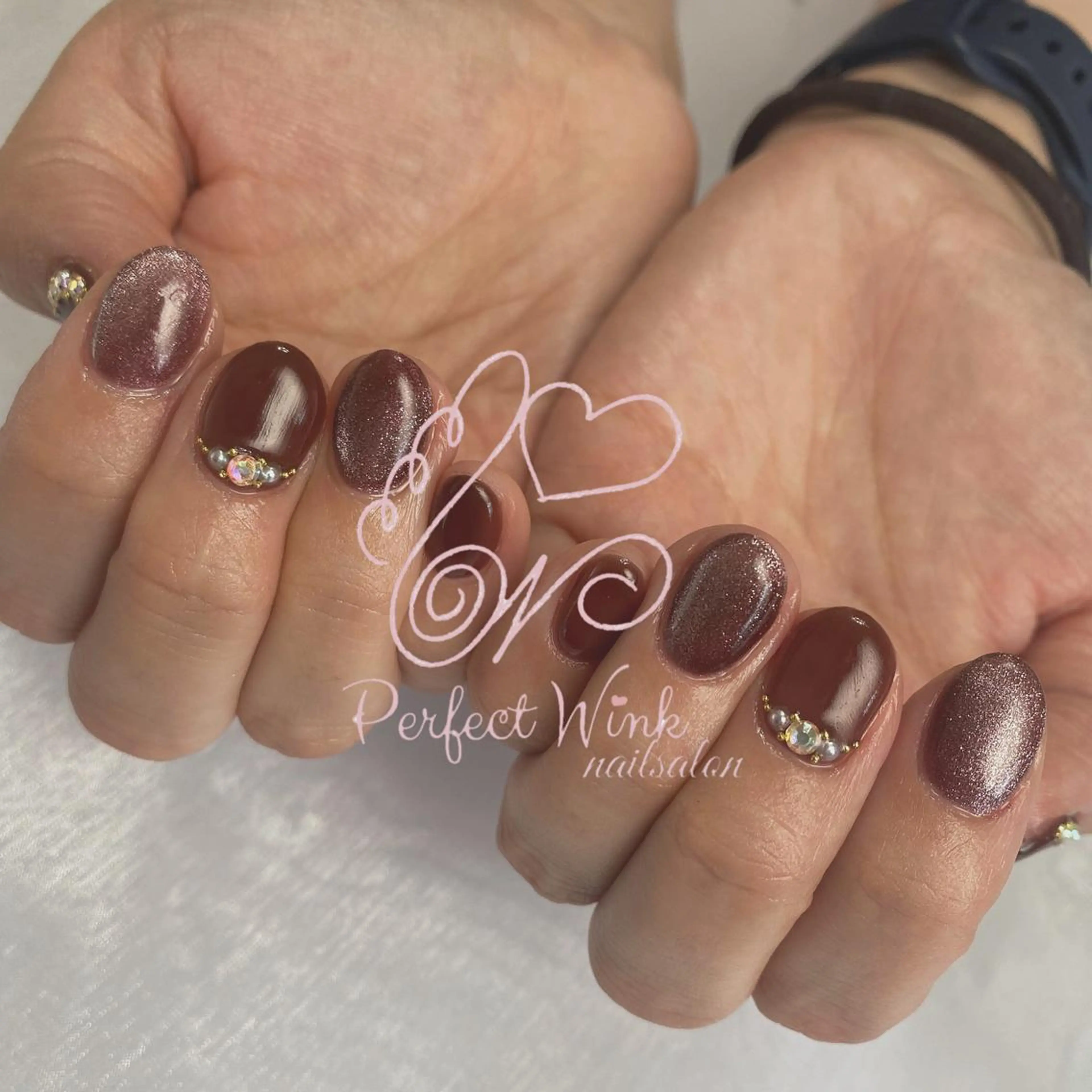 ネイル フレンチネイル ジェルネイル グラデーション キラキラネイル ラメ(グリッター) ハンドネイル 💅Perfect Wink RUI🌈のネイルデザイン