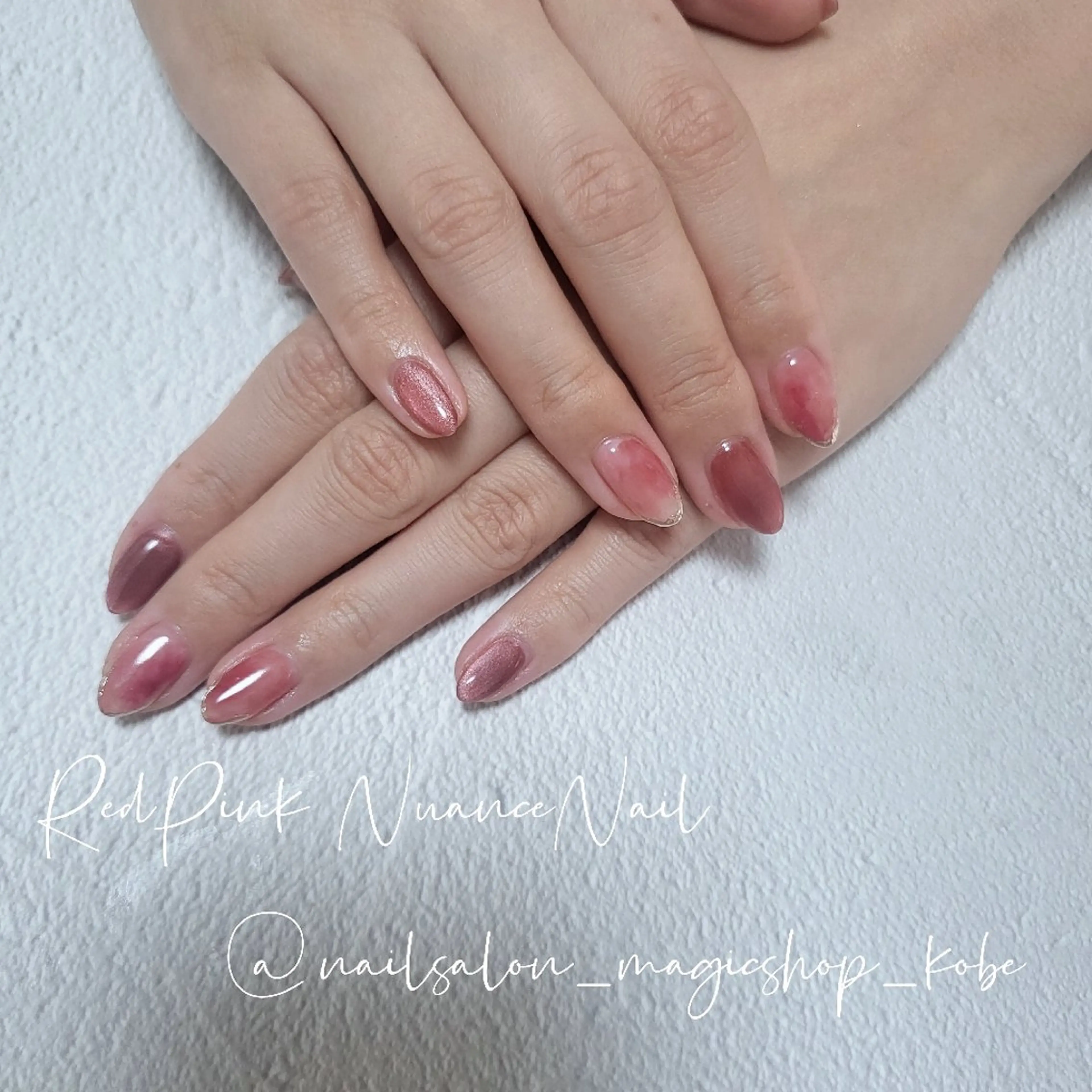 ネイル ジェルネイル ゴールド キラキラネイル マグネットネイル ミラーネイル ハンドネイル Nailsalon MagicShopのネイルデザイン