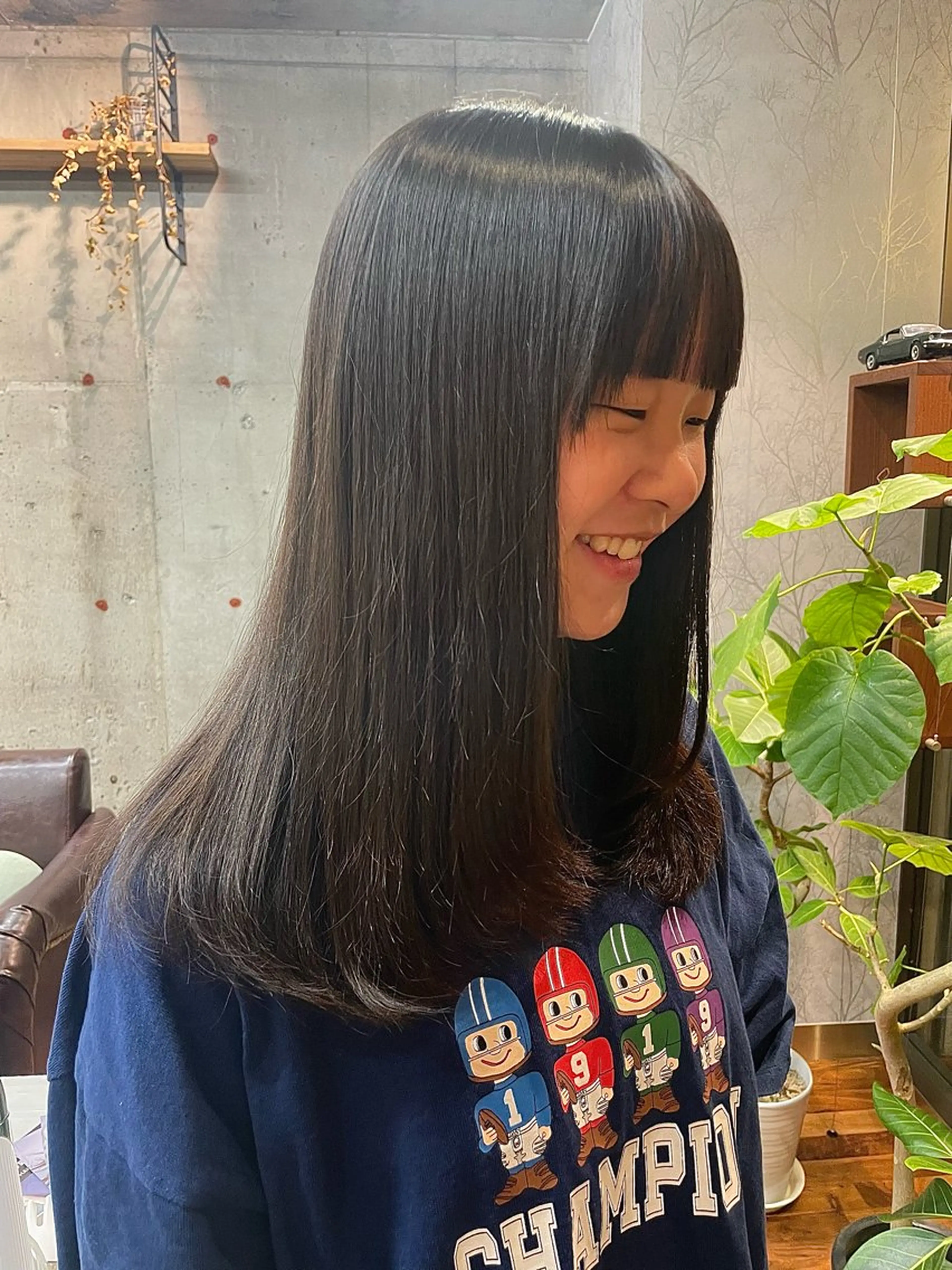 ミディアム レイヤーカット スタイリスト /YUNAのヘアスタイル