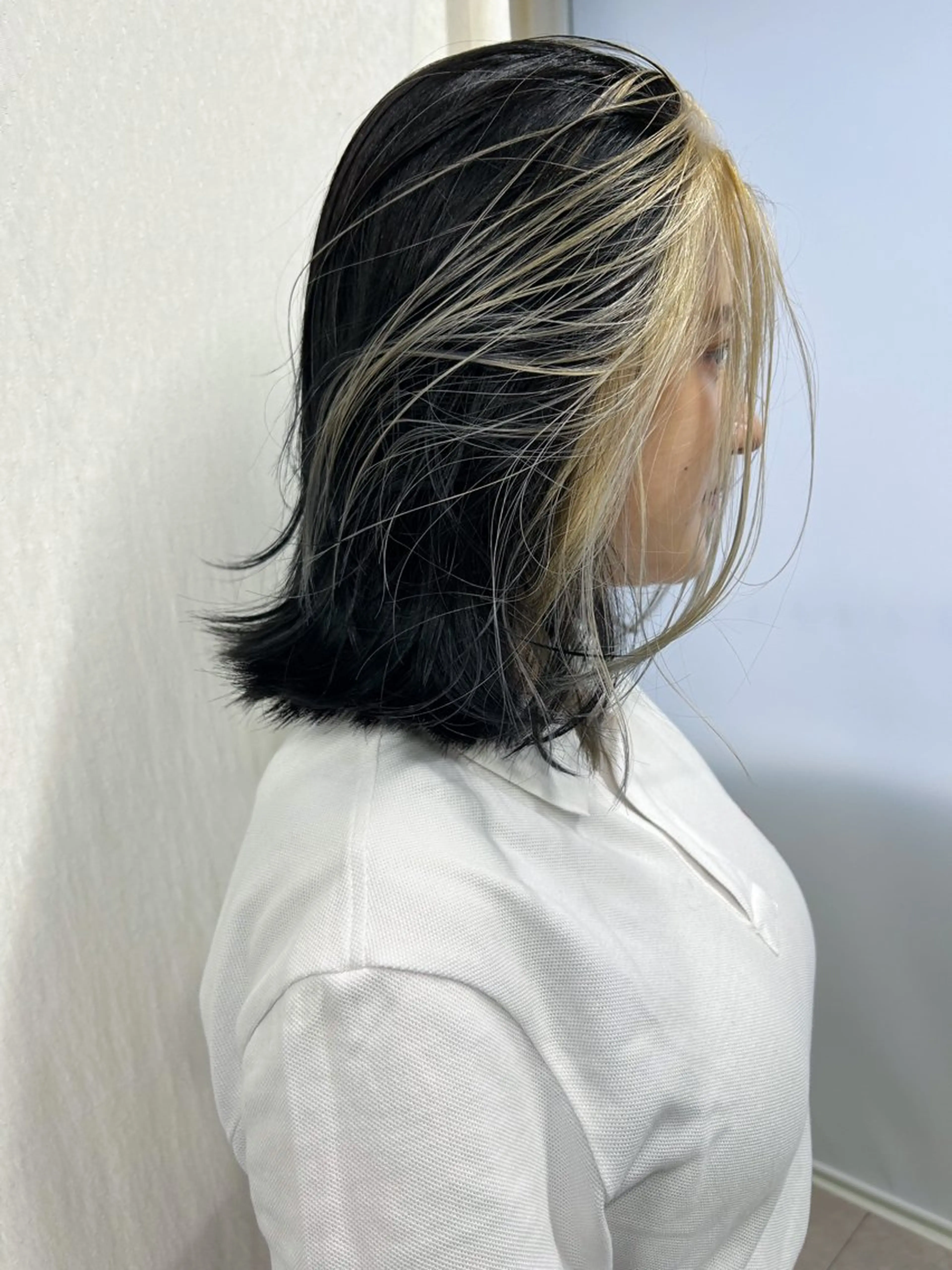 ショート カラー DOULAQ所属・AKO .のヘアスタイル