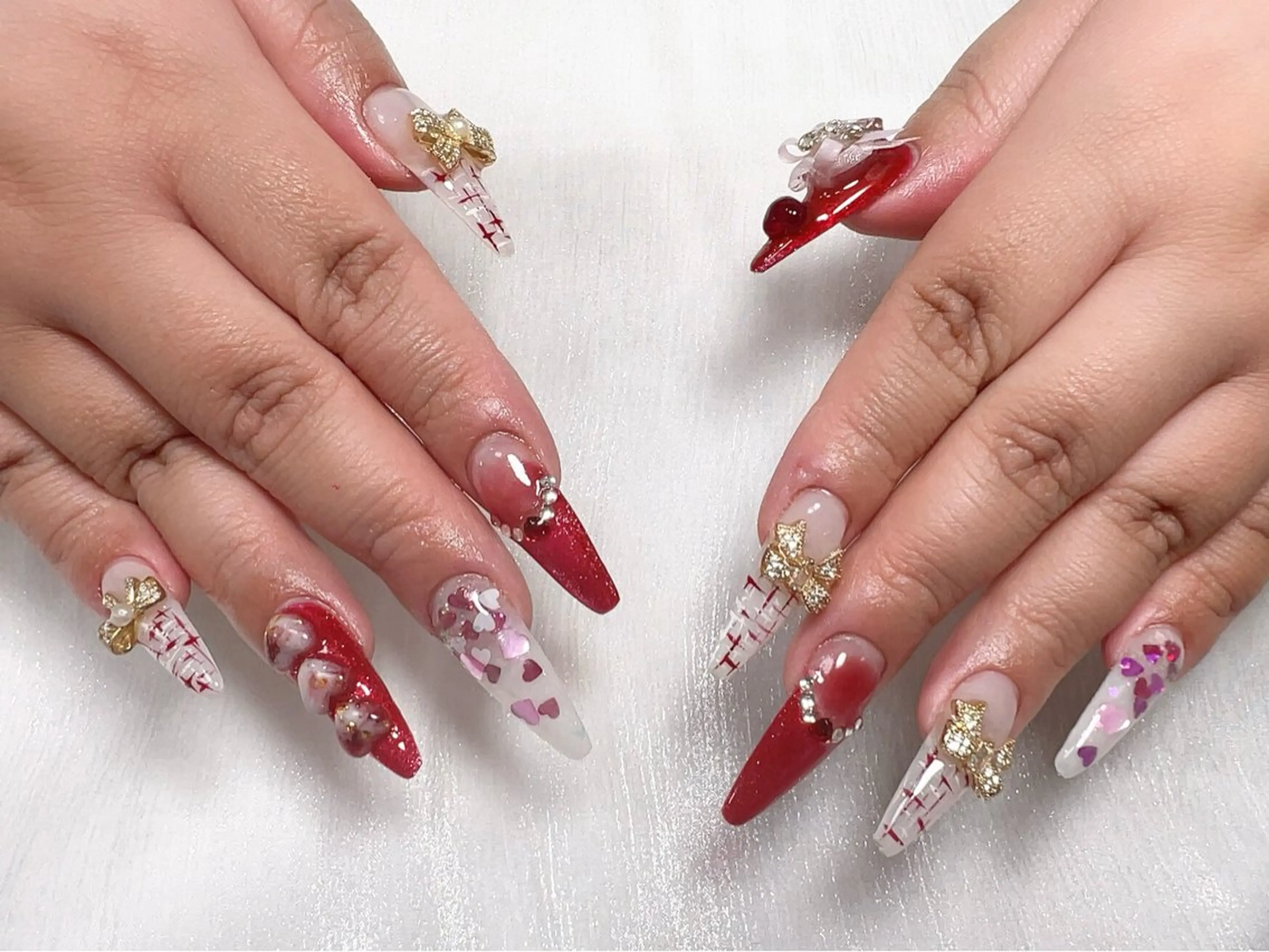 ケア重視/スカルプつけ放題、オフ初回無料、大きいパーツ6個まで、スワロ乗せ放題の写真