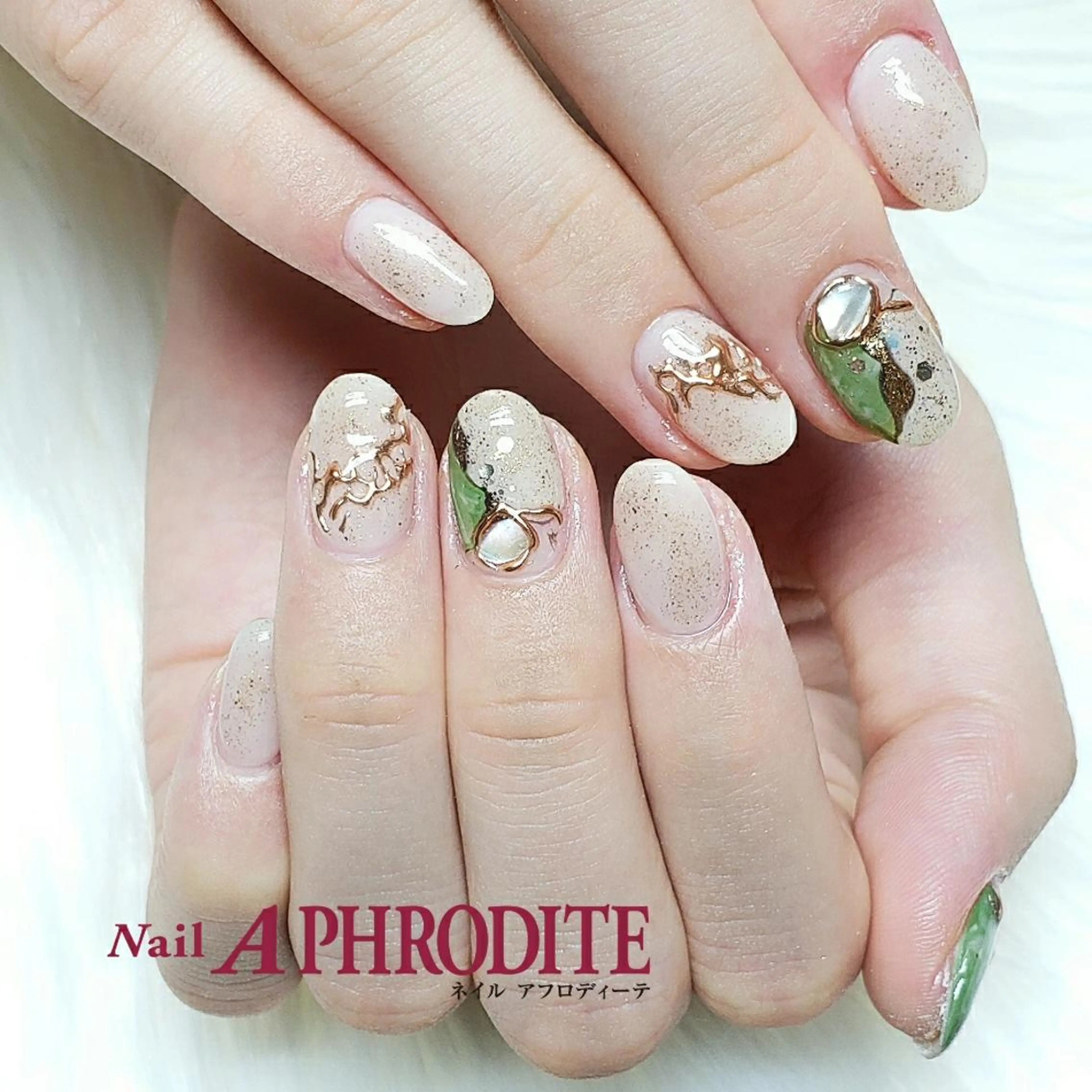 ネイル 持ち込み ニュアンスネイル ハンドネイル Nail  Aphroditeのネイルデザイン