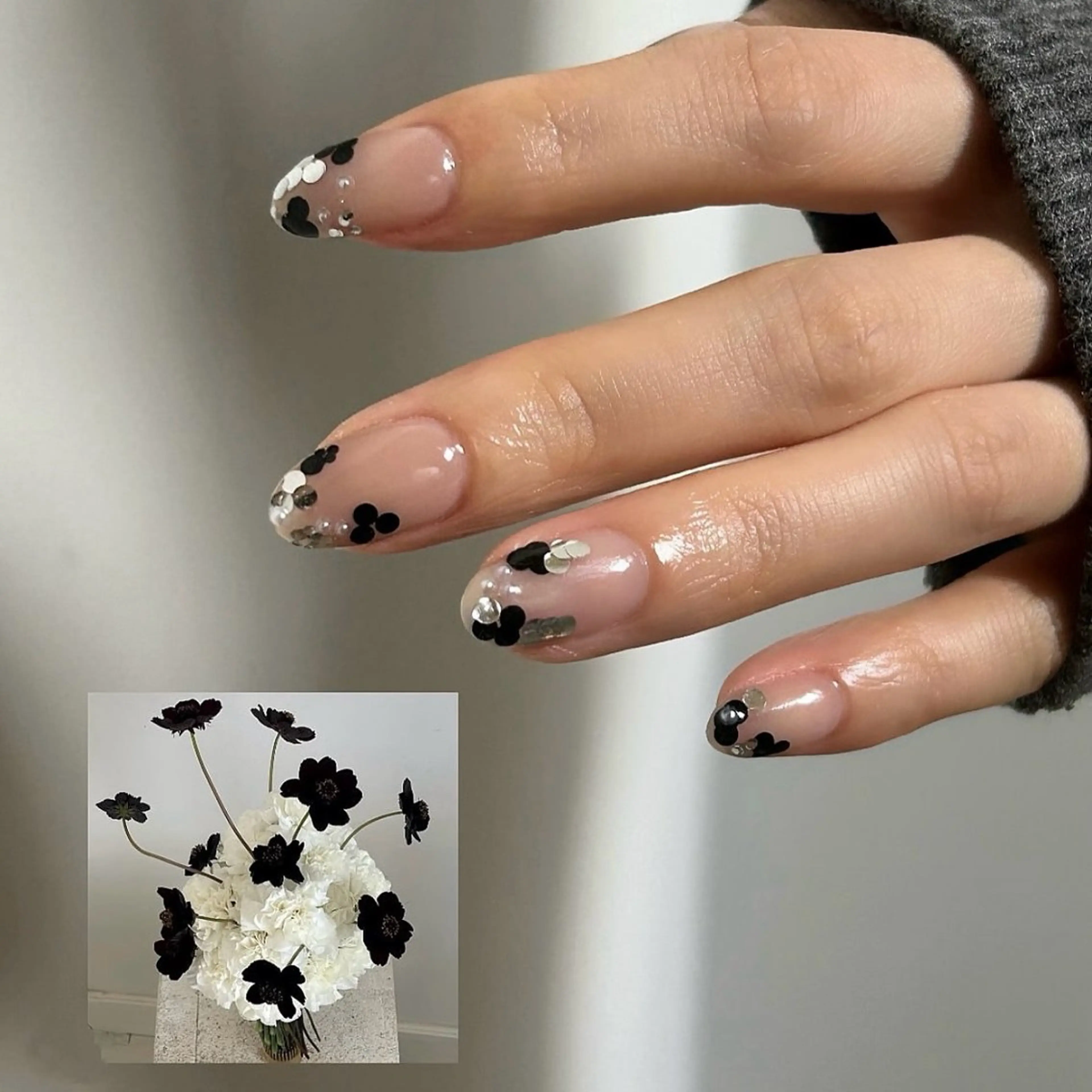 透明感重視の方に✨クリア×ホロフラワー🌼の写真