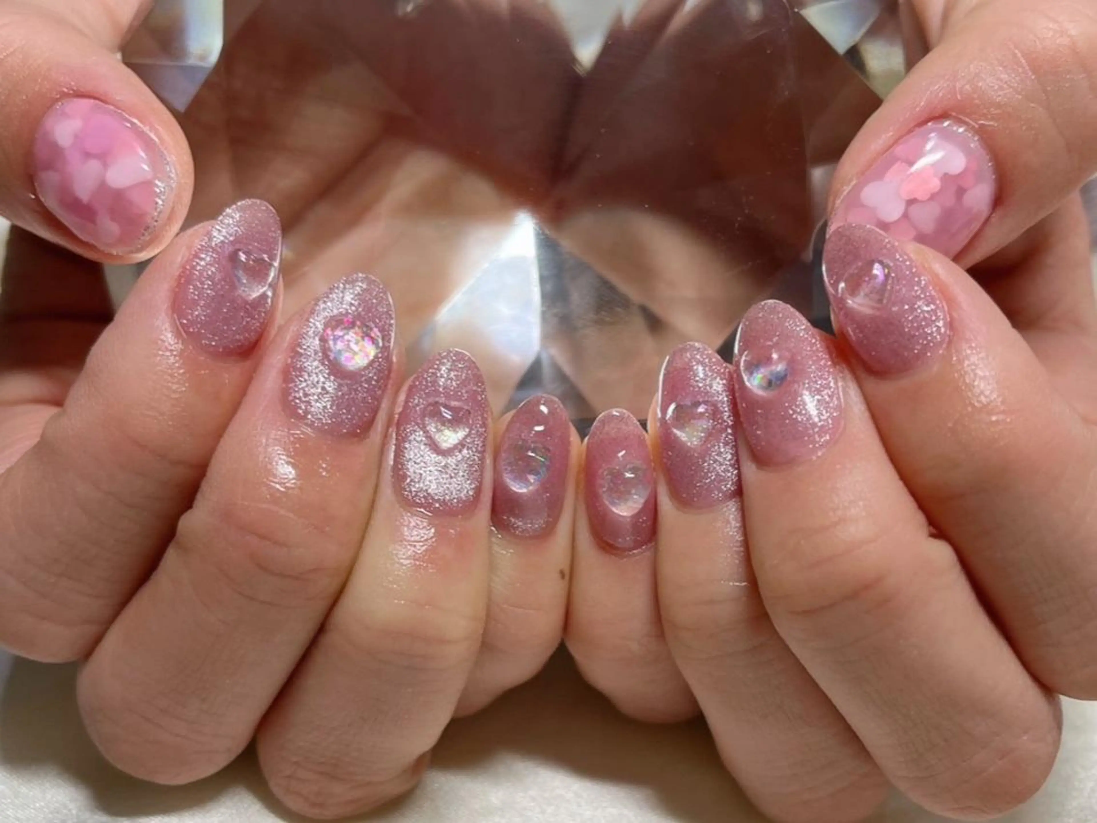 ネイル マツエク・マツパ アイブロウ 韓国風マツエク パリジェンヌラッシュリフト まつげパーマ ワンホンマツエク 長さ出し ハンドネイル Nail&eye Belire 新宿のネイルデザイン