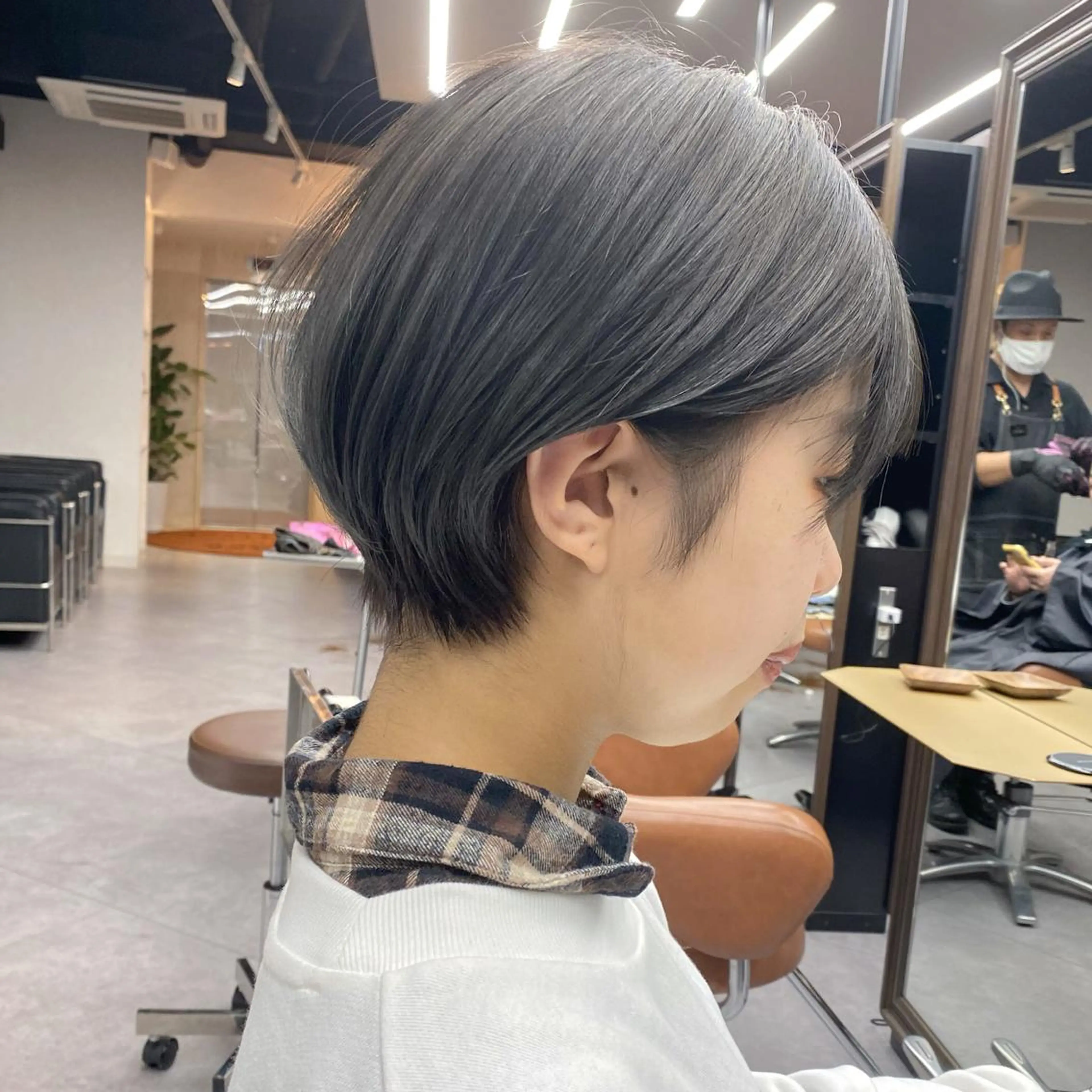 ショート カット ヘアカラー 縮毛矯正・暗髪 ・ショート　橋本🐶のヘアスタイル