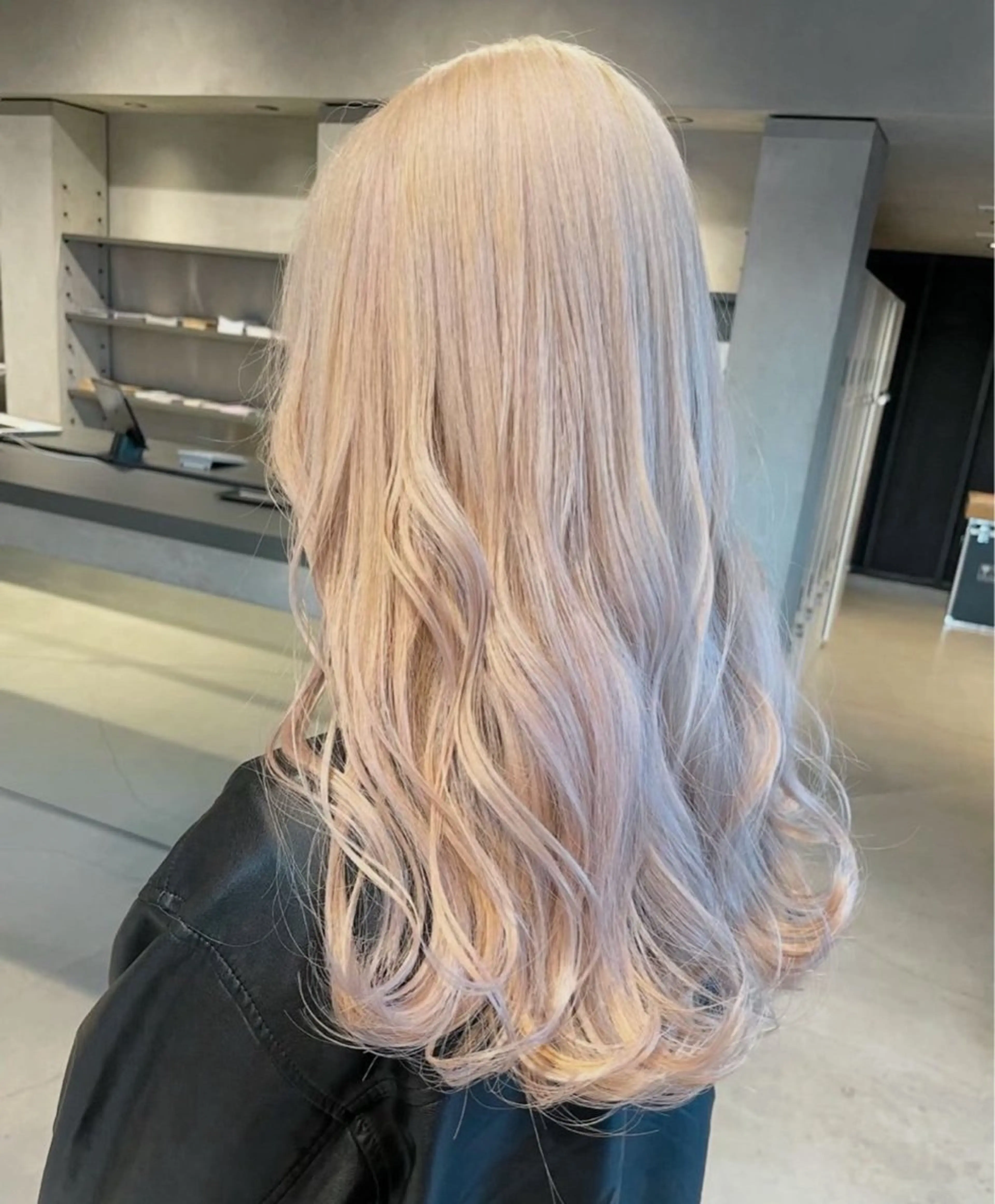 ロング カラー 🌷カット特化 渋谷美容師🌷のヘアスタイル