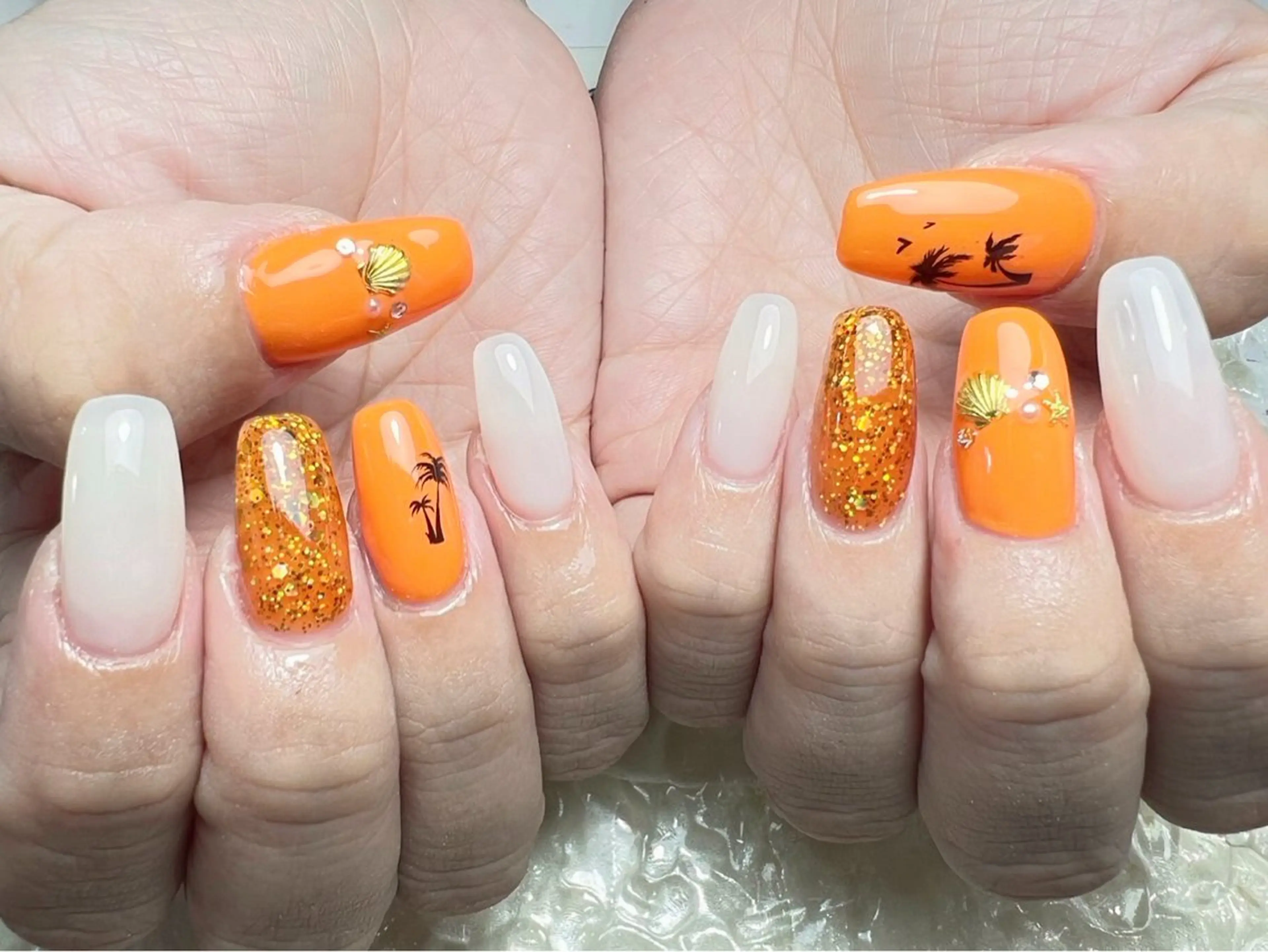 ネイル ハンドネイル マジックミラー所属・マジック ミラーのネイルデザイン