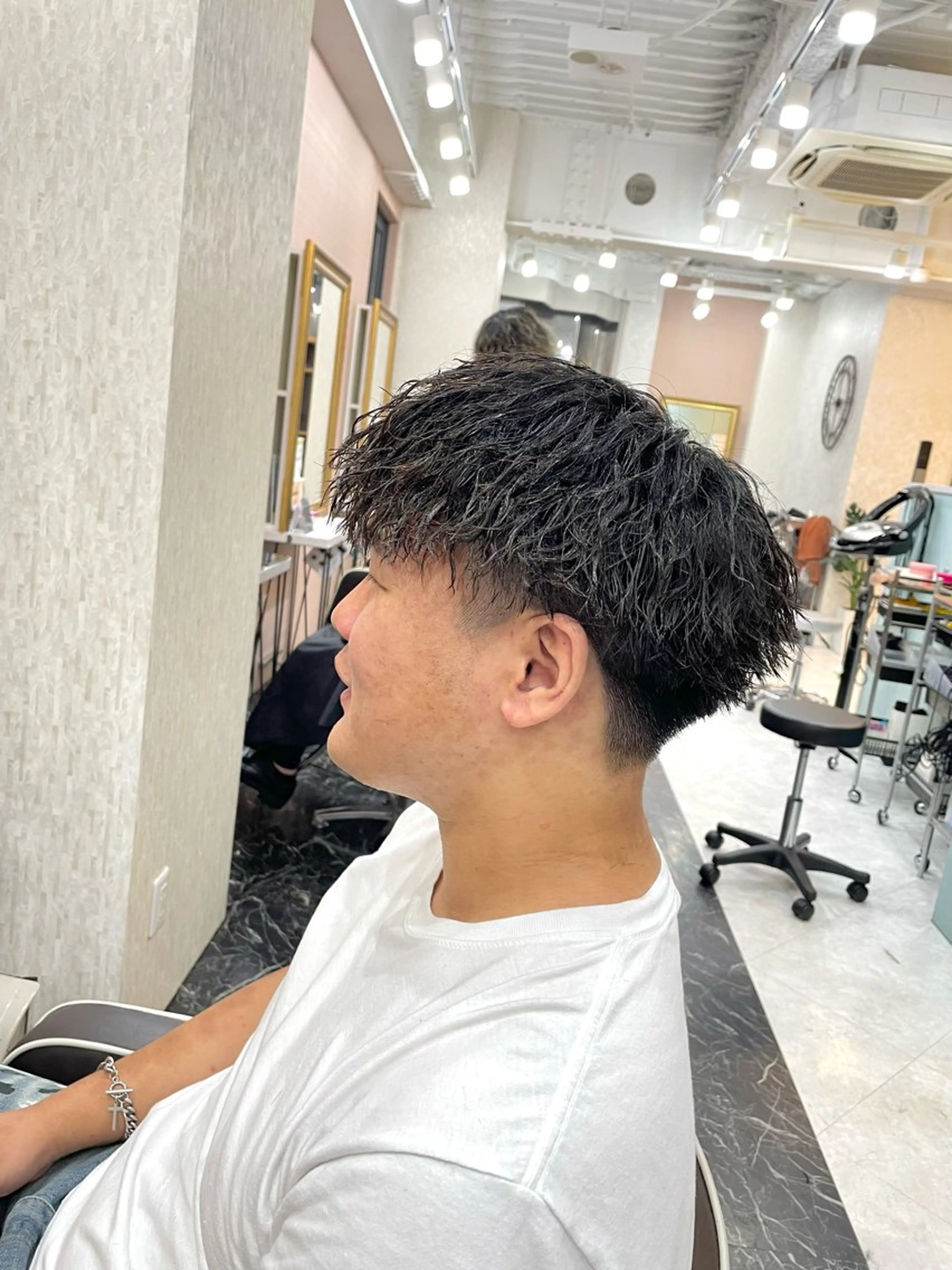 メンズ カット パーマ 亀川蓮 Agu hairのヘアスタイル