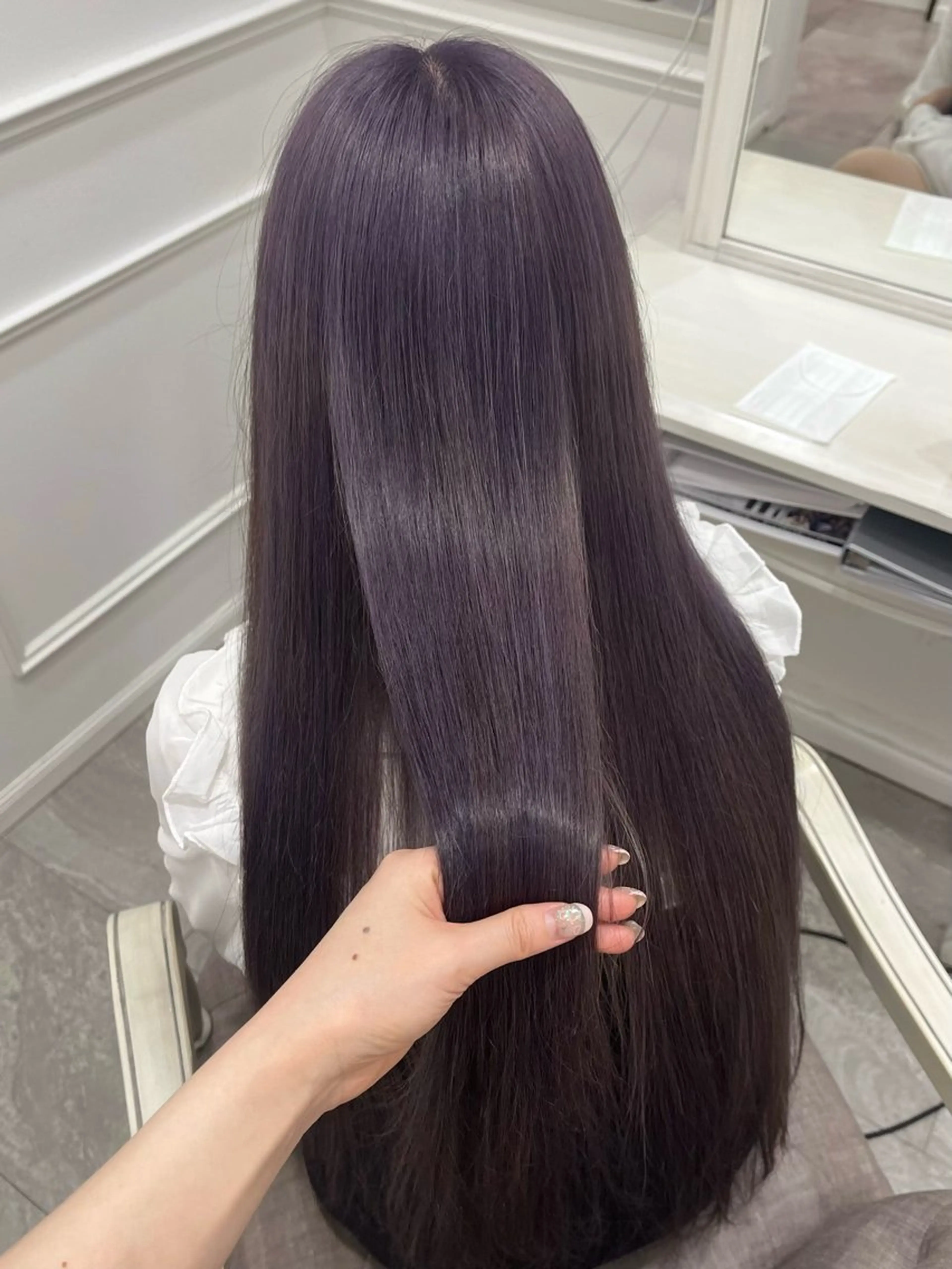 ロング カラー 新井 凪のヘアスタイル