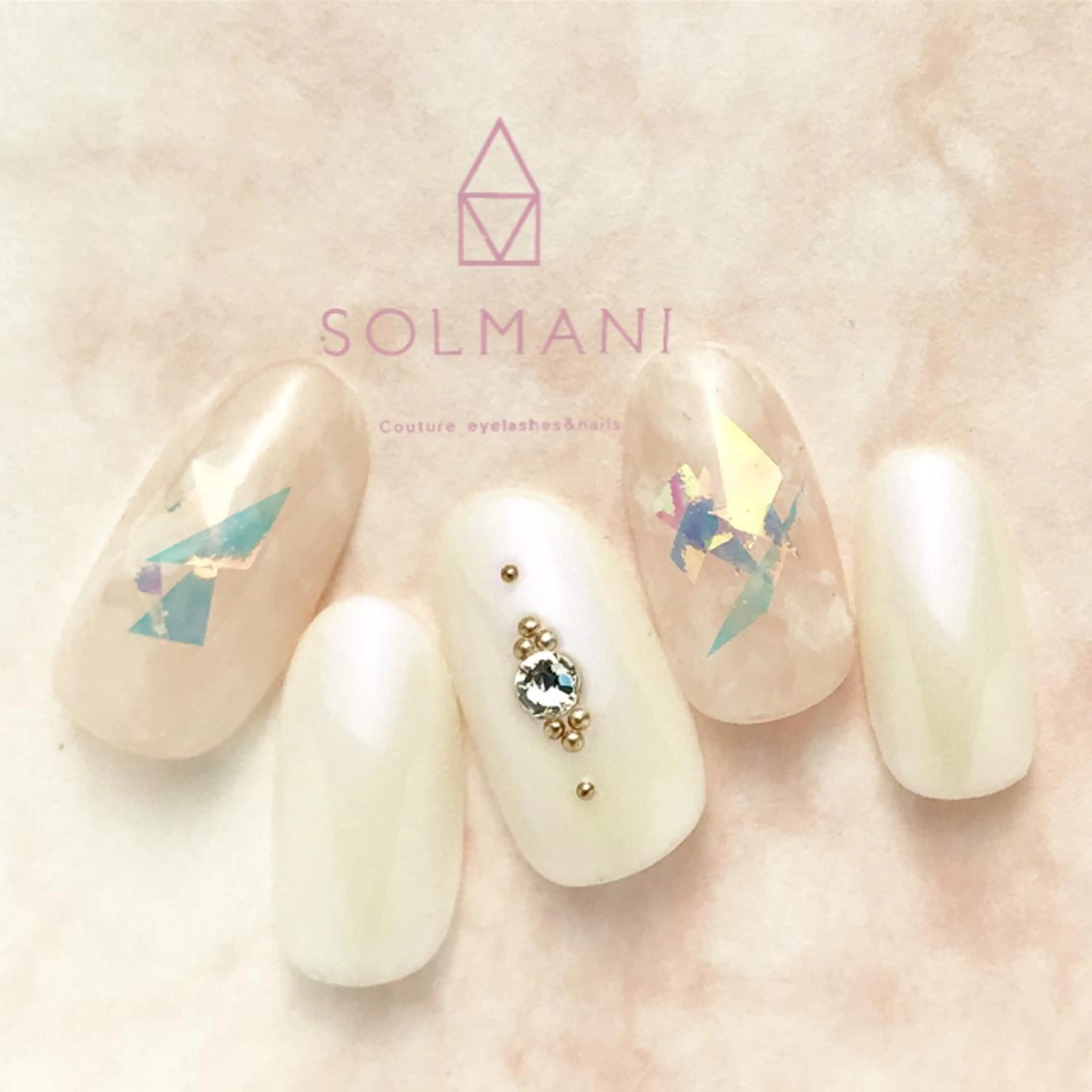 ネイル SOLMANI 予約担当のネイルデザイン