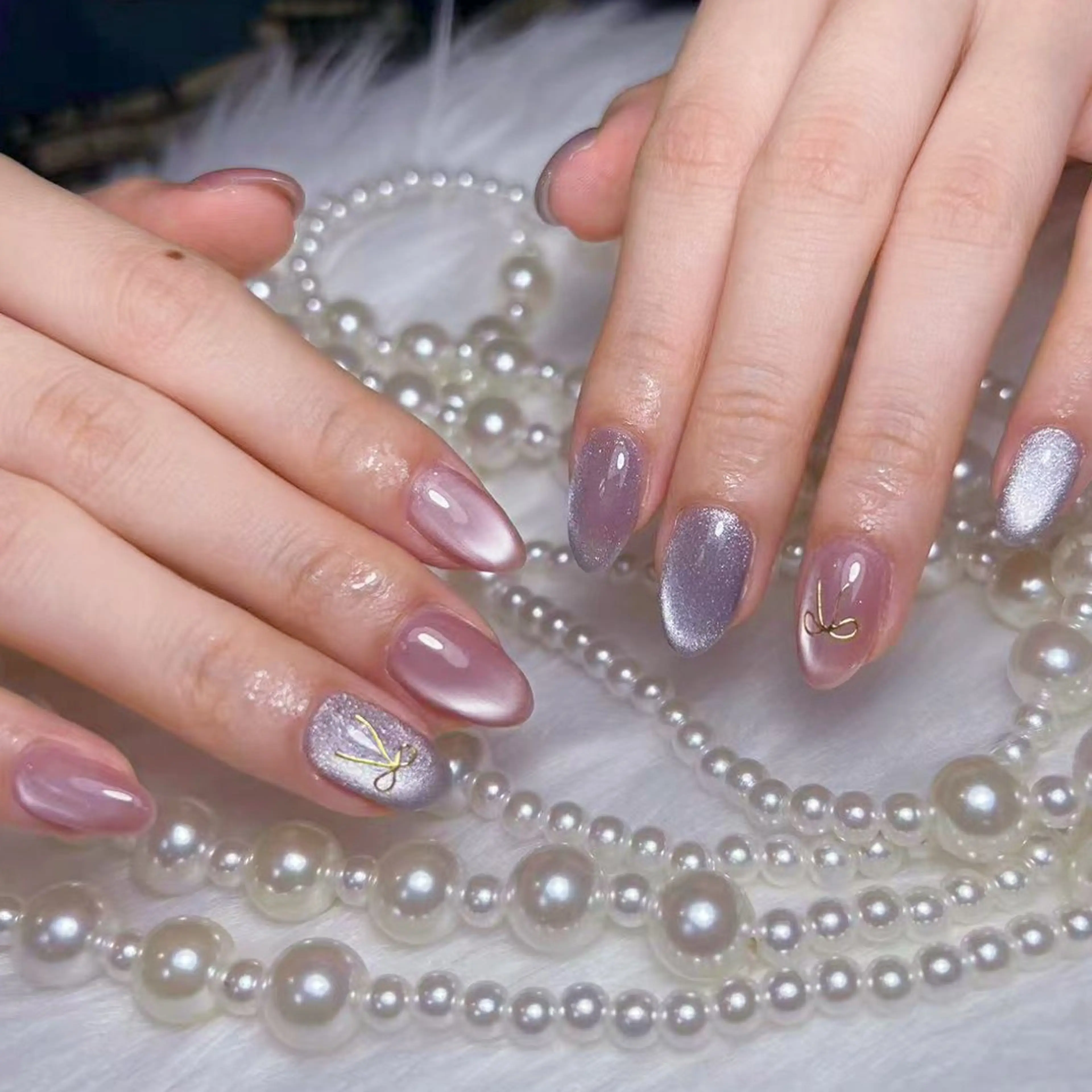 ネイル アートネイル オーロラネイル ガーリー キラキラネイル 韓国ネイル ハンドネイル yu ri 🌹のネイルデザイン