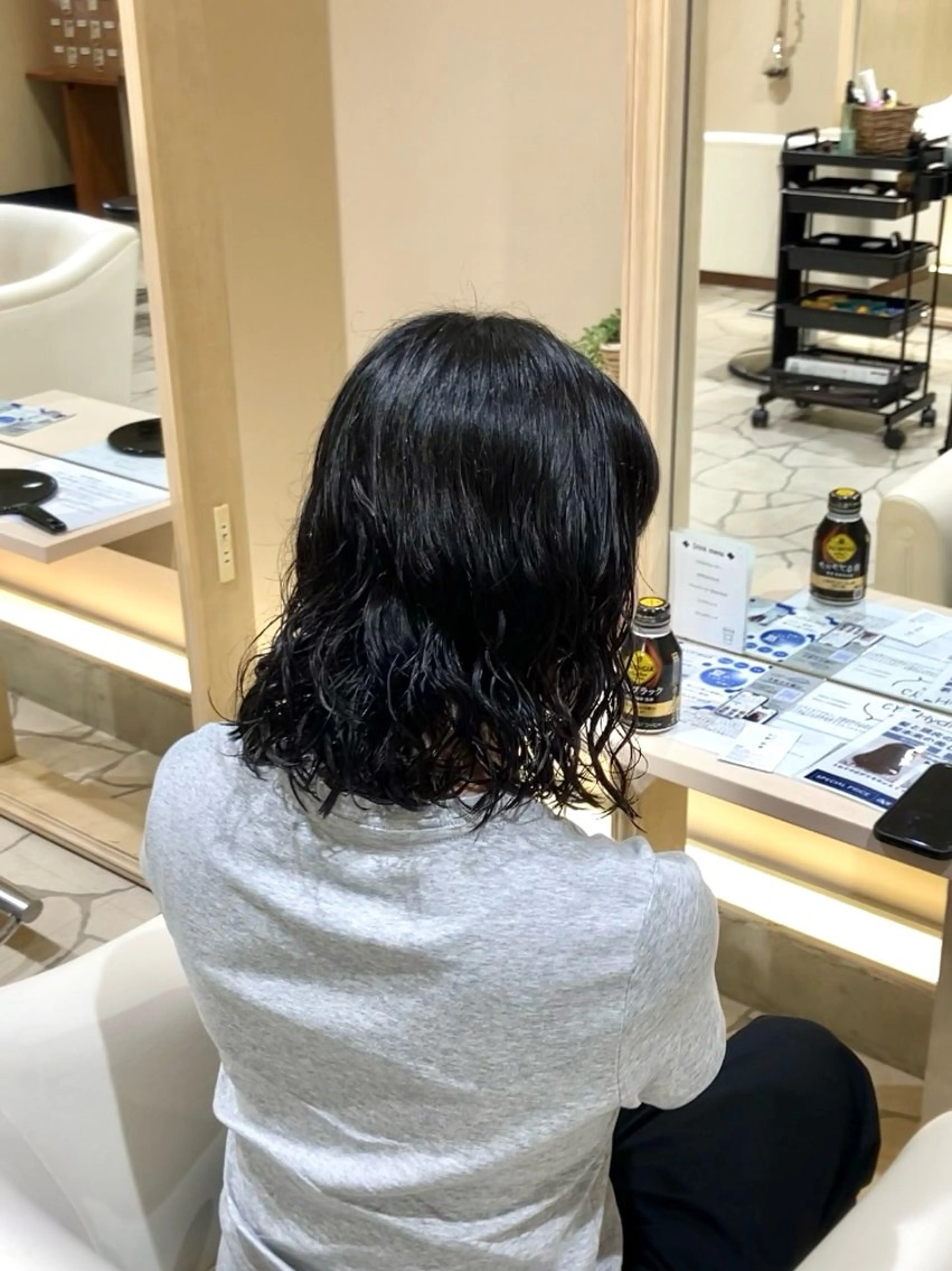 ミディアム カラー パーマ CYAN.栄店所属・久野 紗愛のヘアスタイル