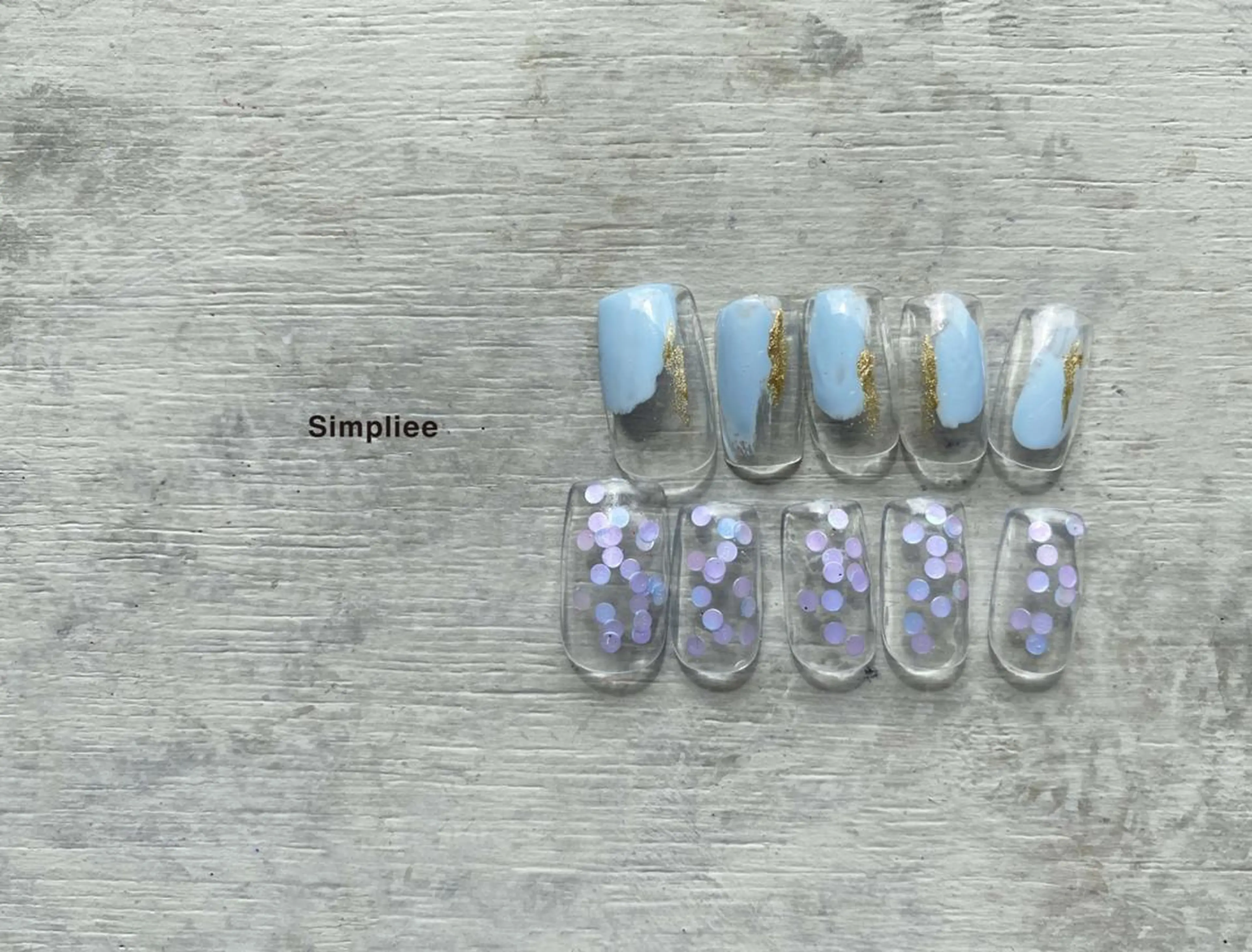 ネイル クリアネイル ニュアンスネイル Emi .K 西荻窪店のネイルデザイン