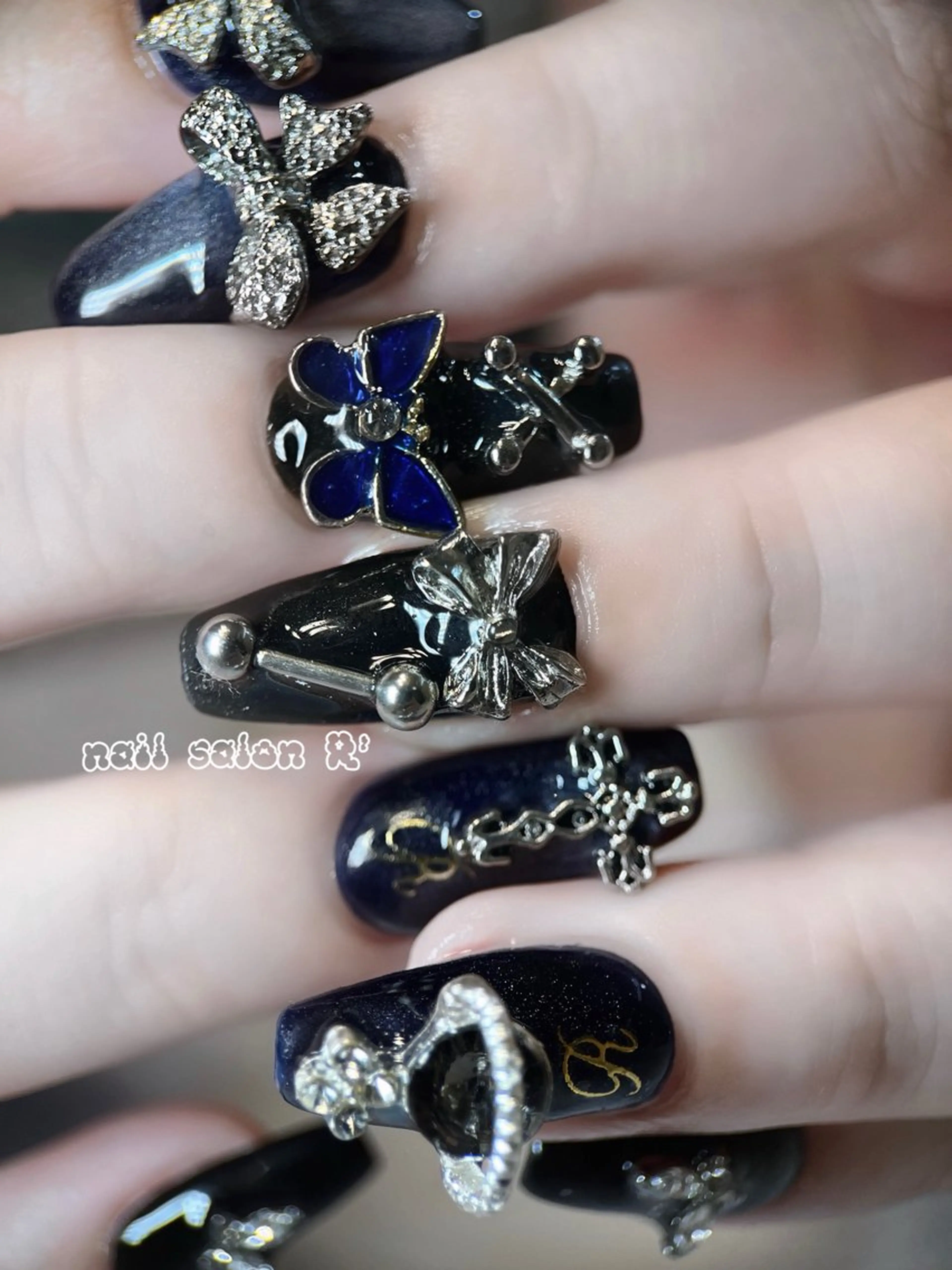 ネイル nailsalon R’のネイルデザイン