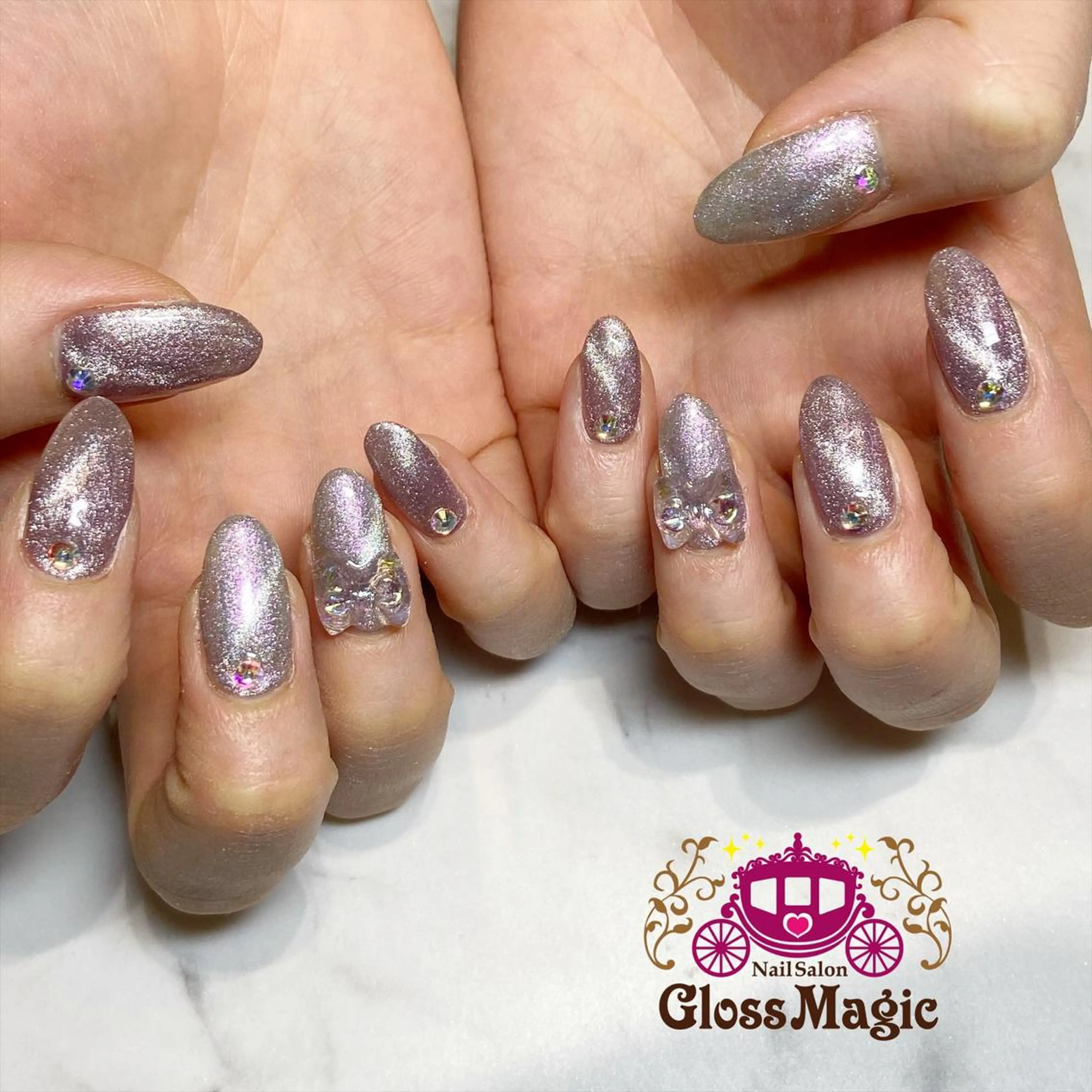 ネイル マグネットネイル YUN 💅のネイルデザイン