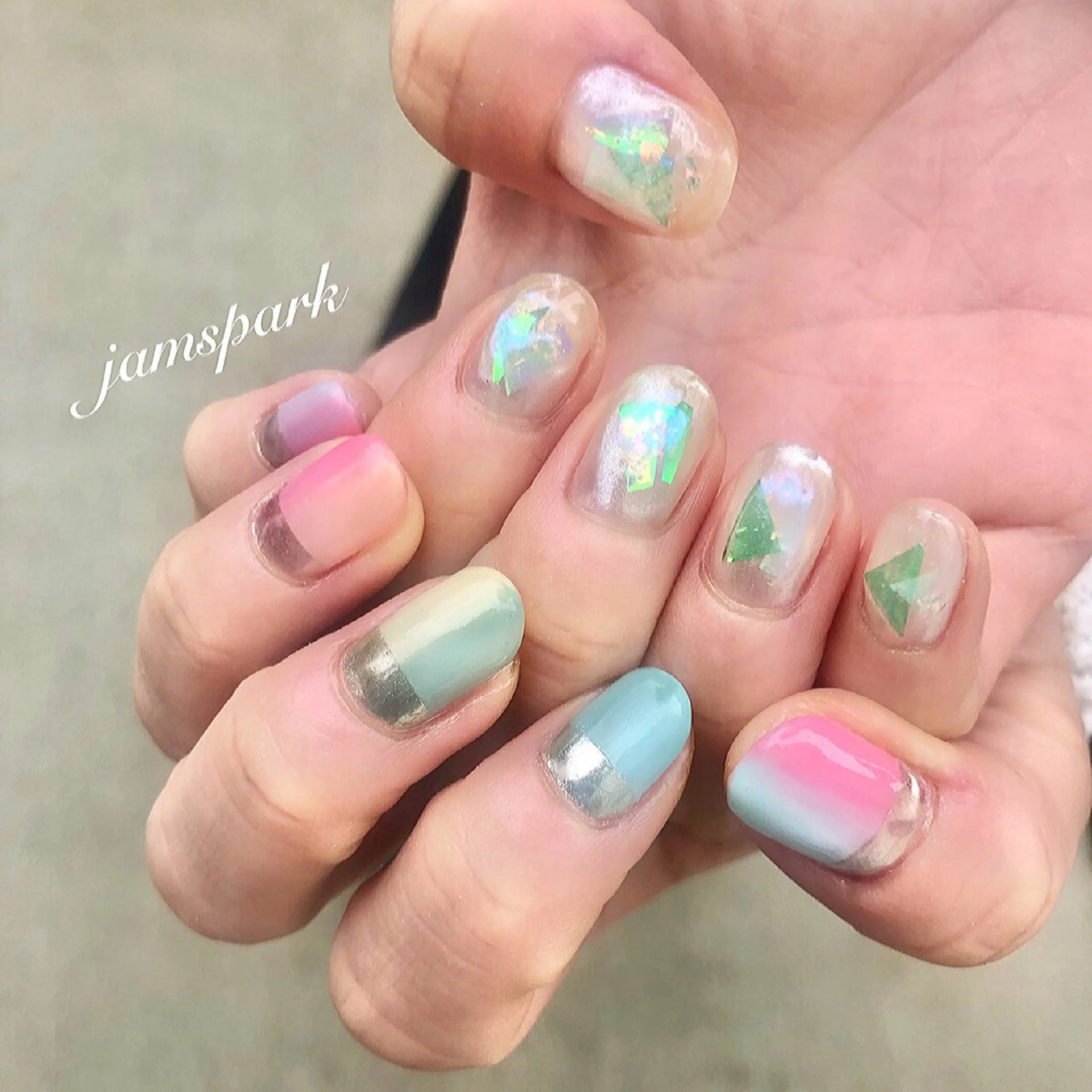 ネイル オーロラネイル ジェルネイル ニュアンスネイル 春ネイル ハンドネイル jamspark ✨のネイルデザイン