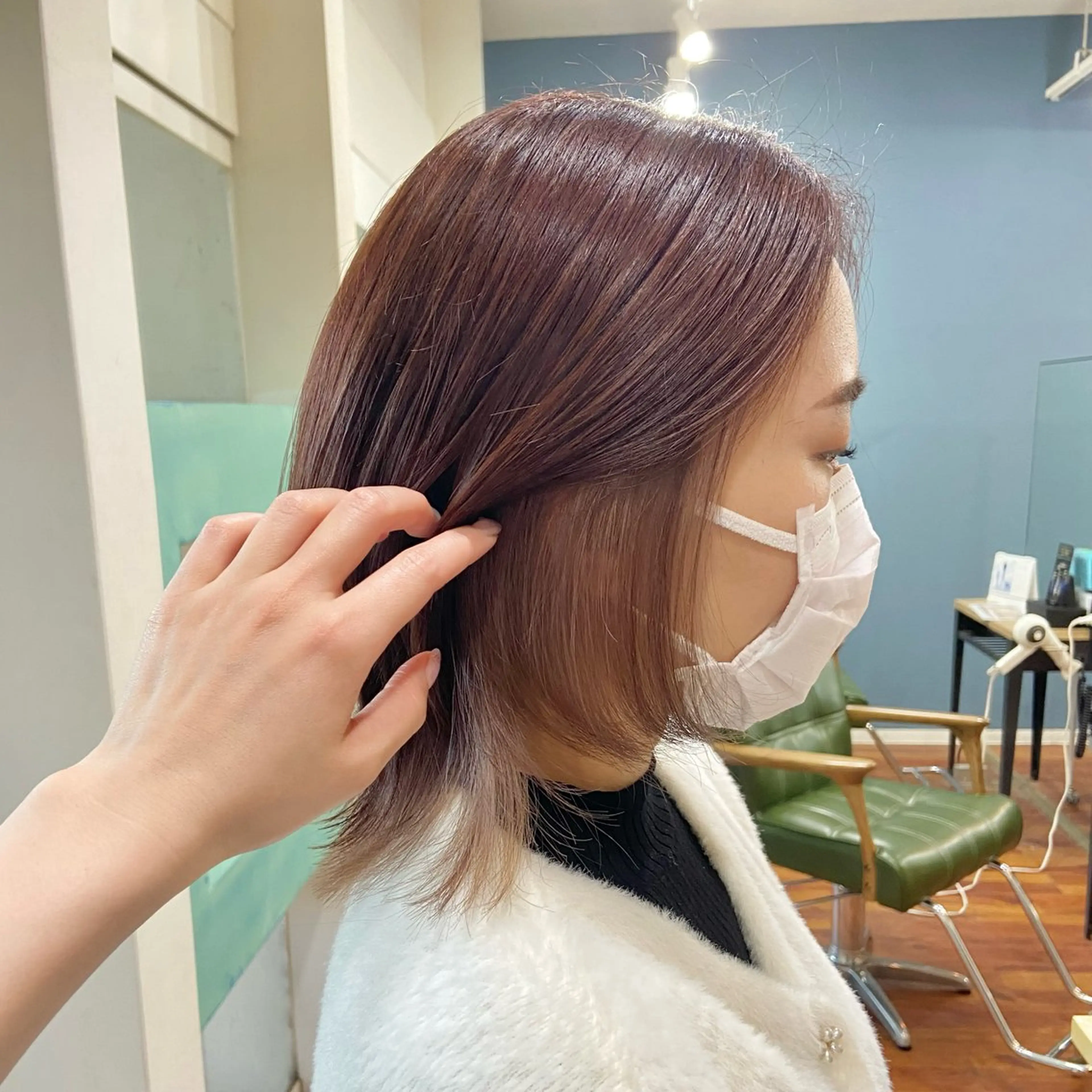 ミディアム 髪質改善 ウルフカット 髪質改善/ストレート /透明感/西川奈穂のヘアスタイル